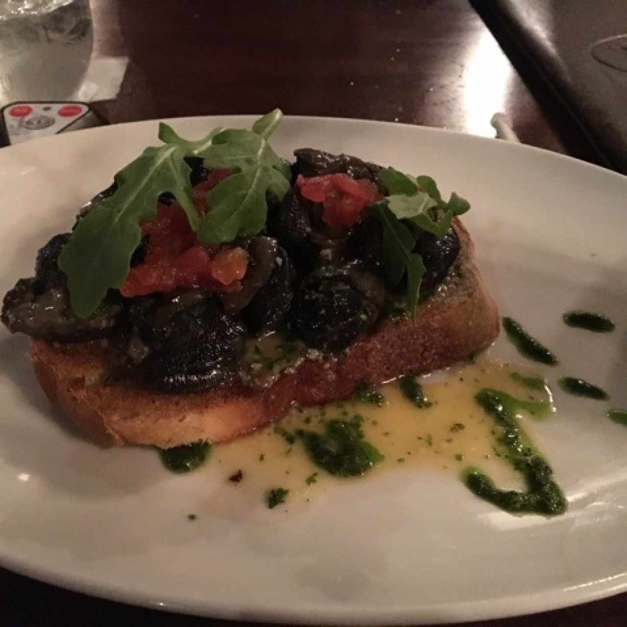 Tartine d'escargots á l'ail