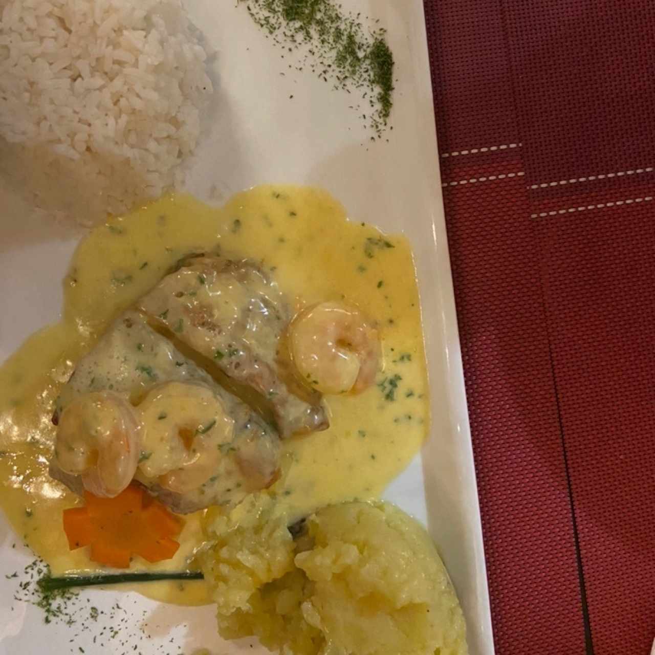 Filet de Corvina aux Crevettes