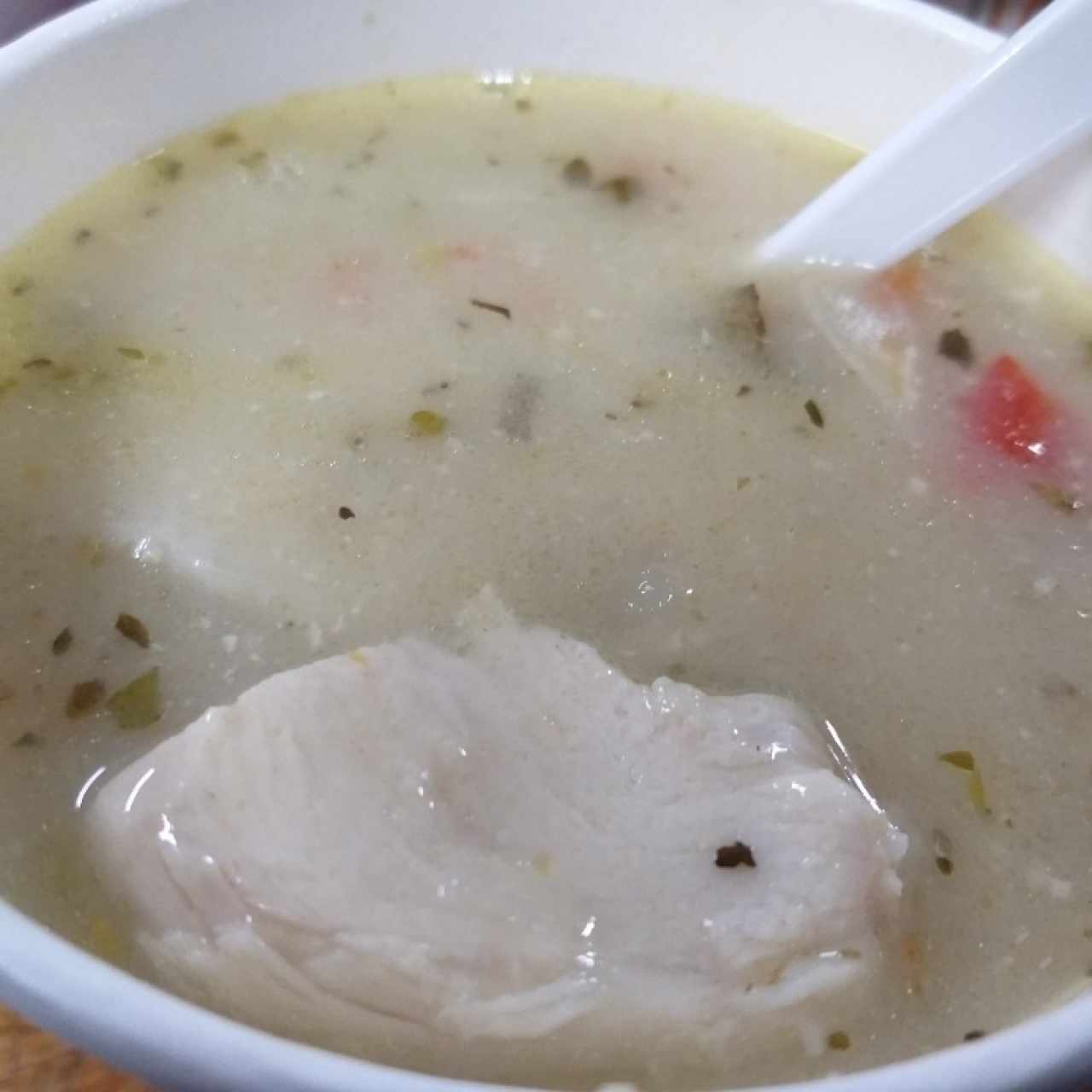 sopa de pollo