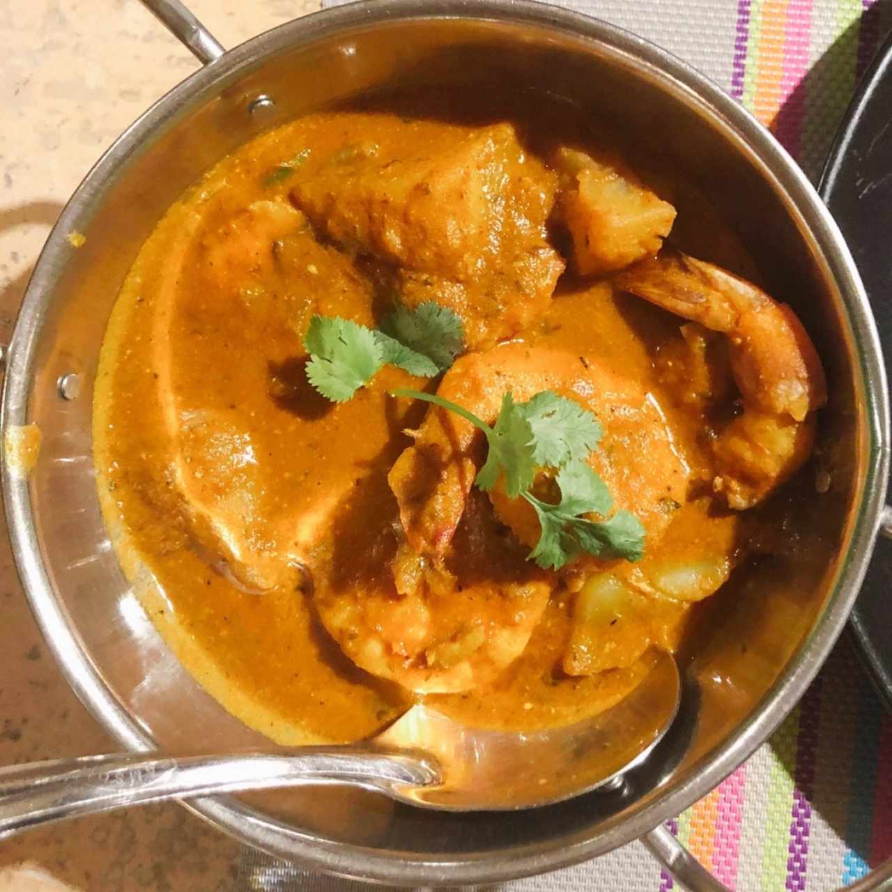 Camarones al Curry