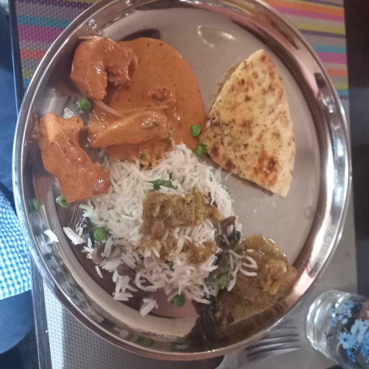 Butter Chicken, Pan Nan y Cordero 