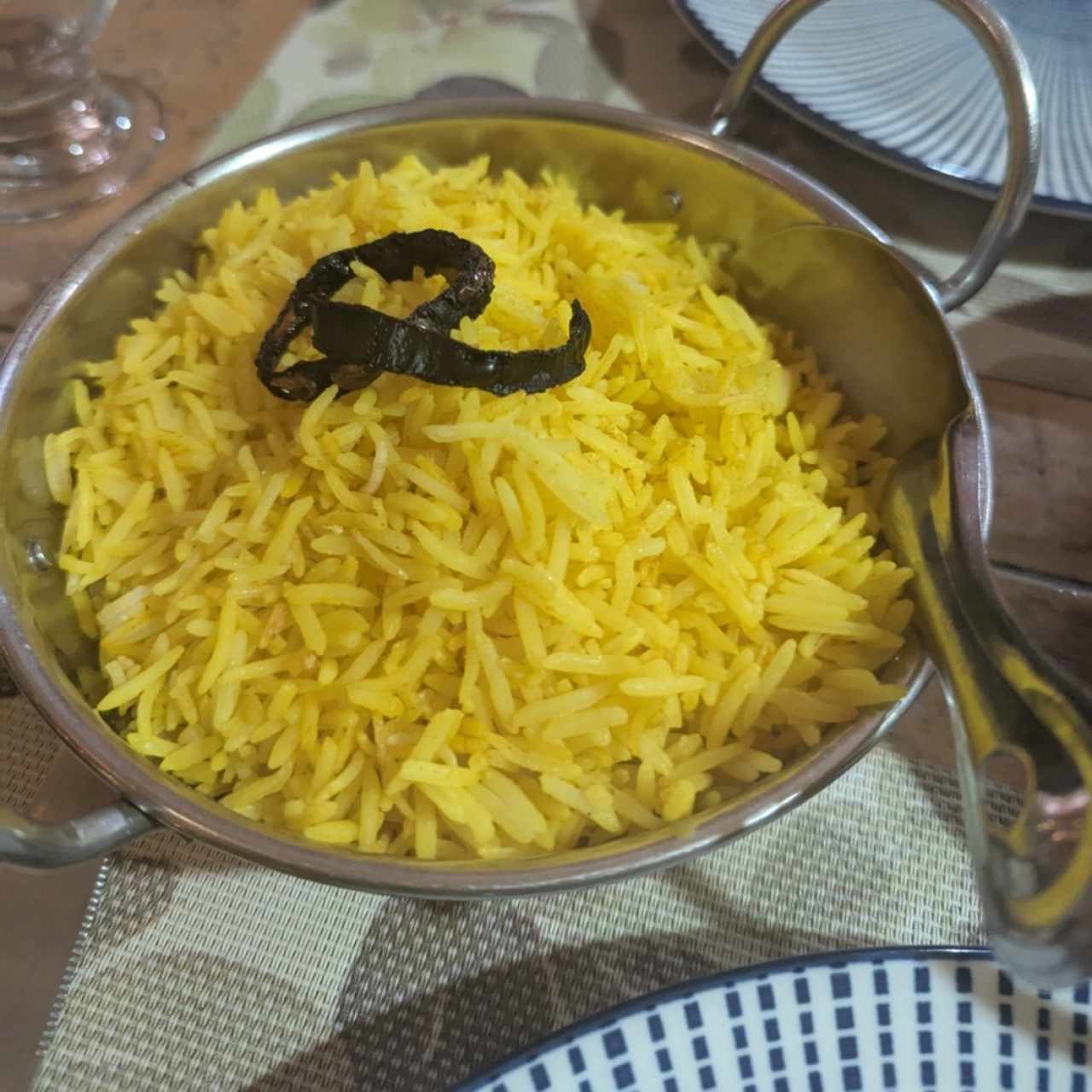 Acompañamientos / Accompaniments - Saffron Rice