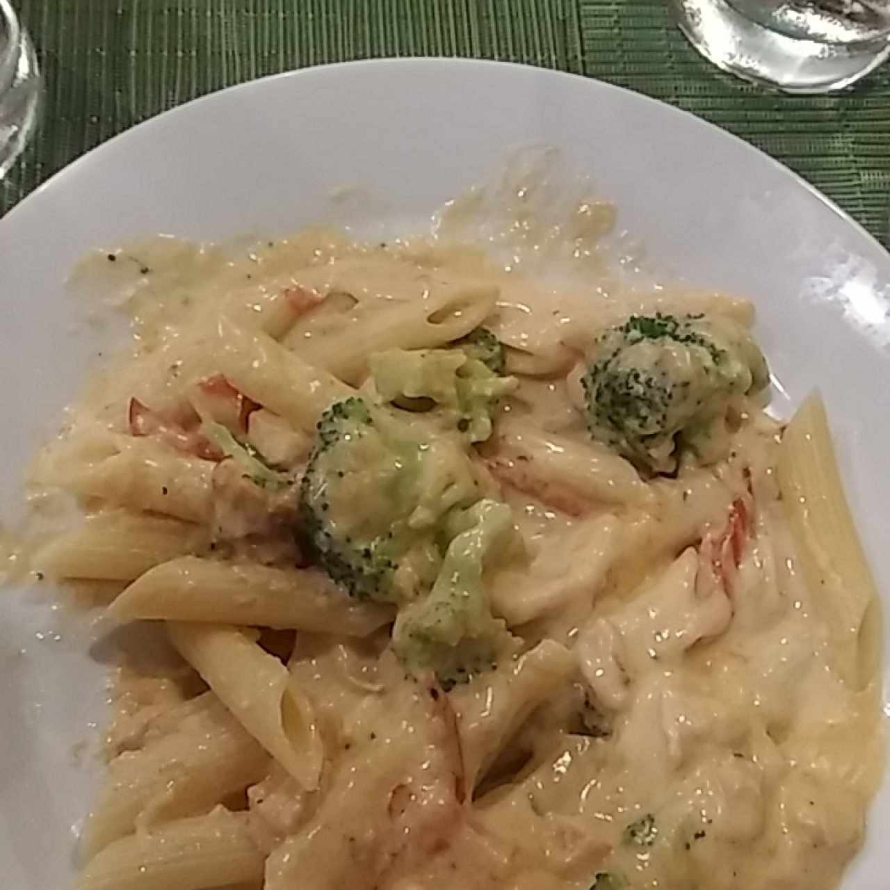 brocoli alfredo con pollo