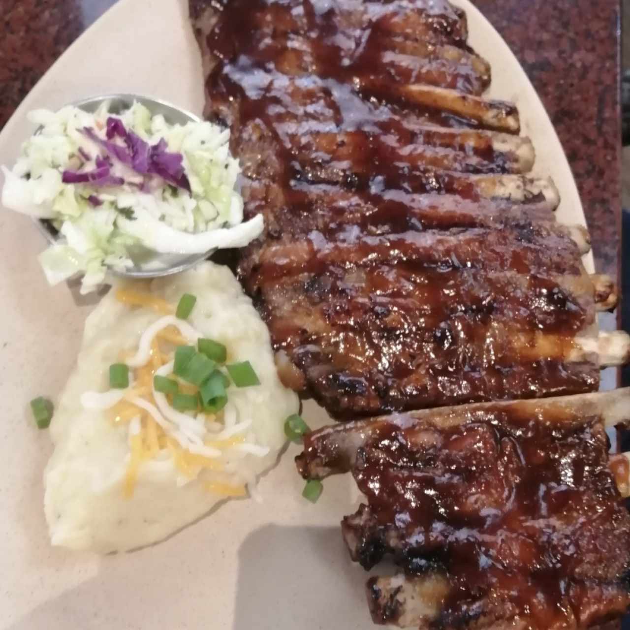 St. Louis Ribs con puré 