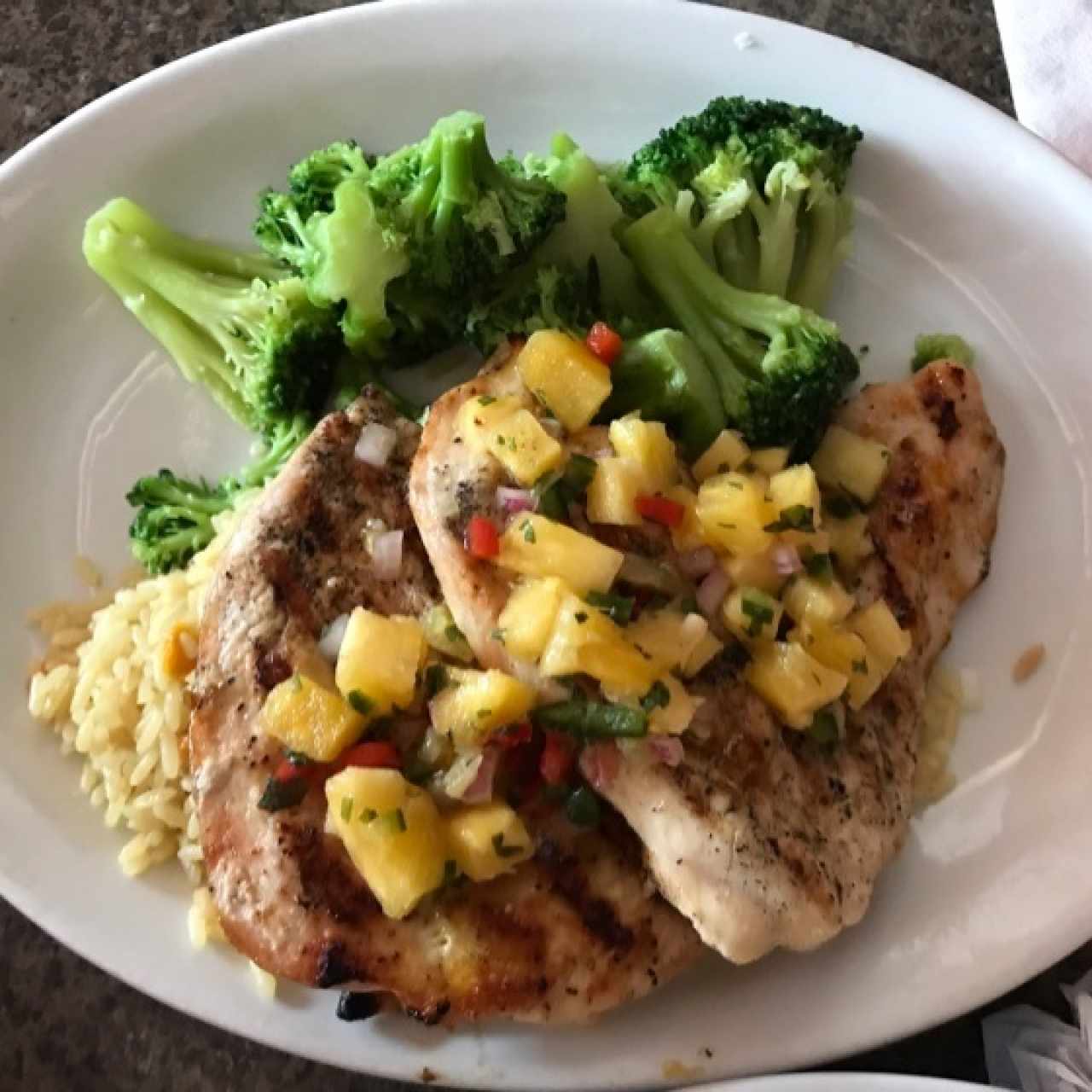 Mojo Chicken con broccoli