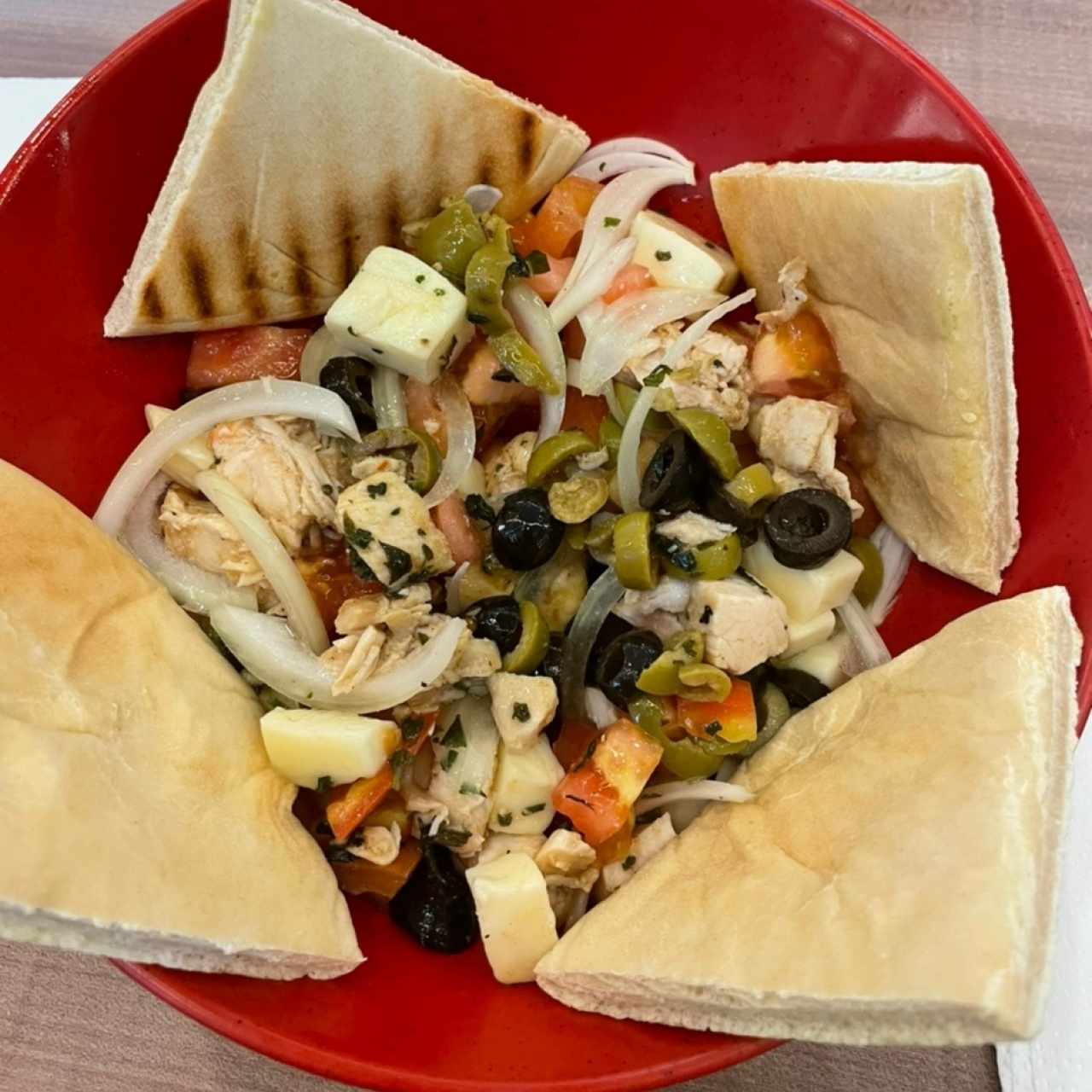 Ensalada Napolitana con Pollo