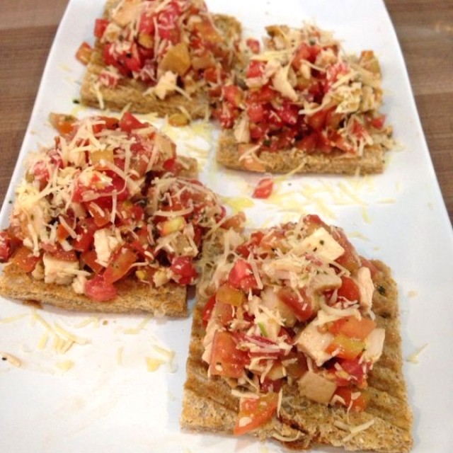 Bruschetta con pollo