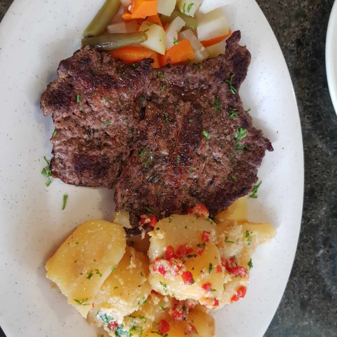 Filete de res con papas