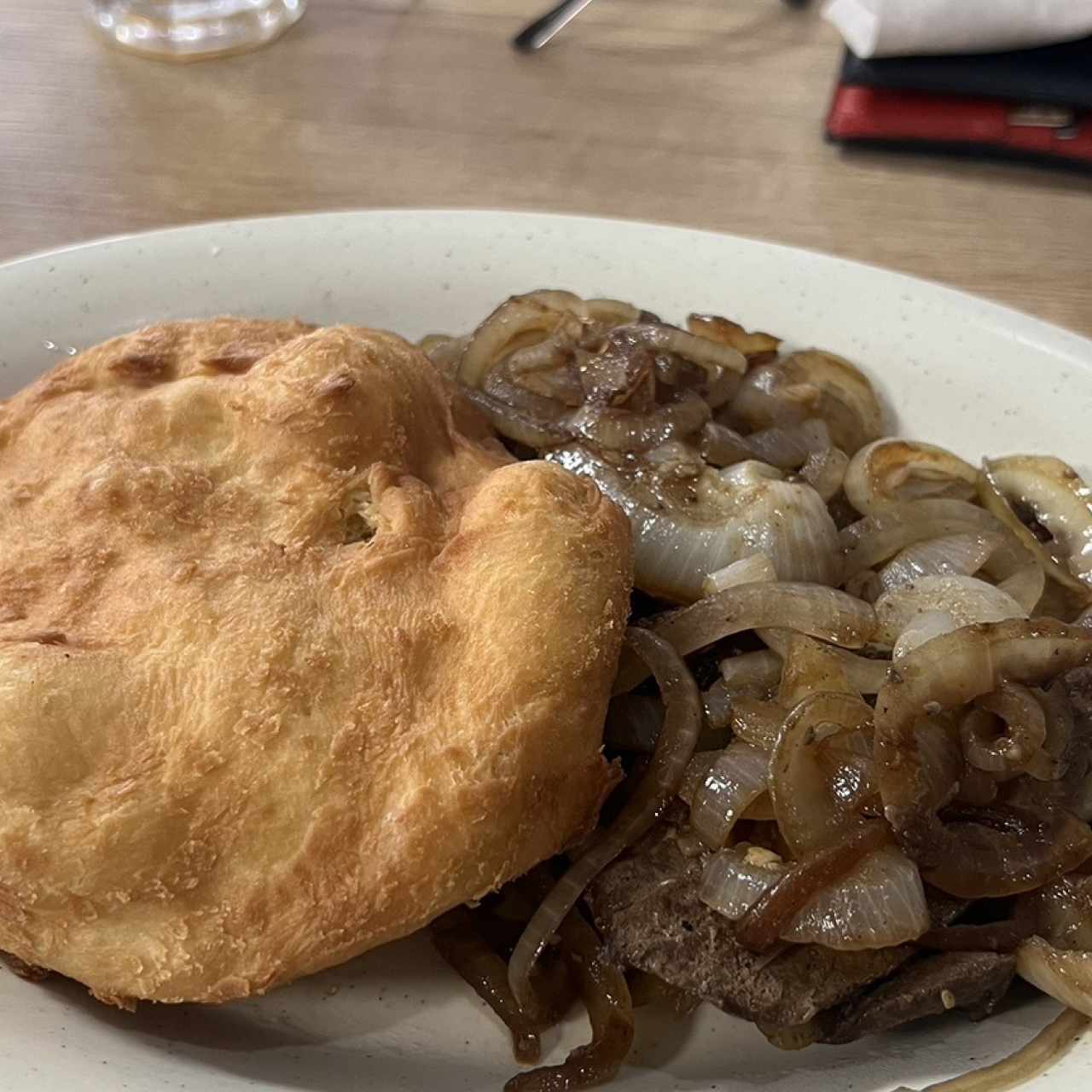 Bistec de Higado Encebollado