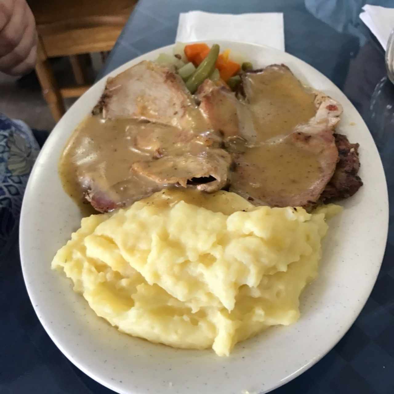 Pernil Asado con Pure de Papas