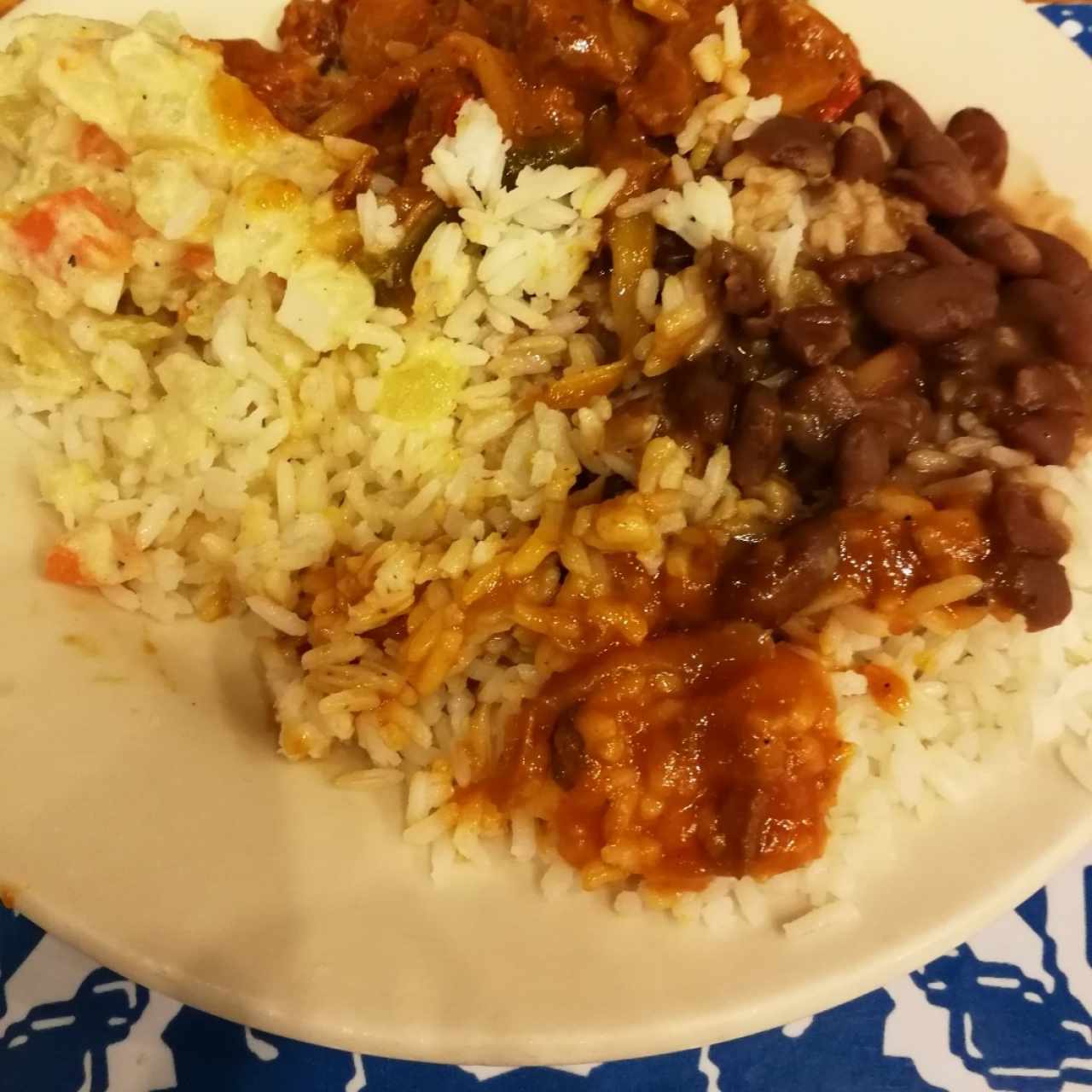 Bistec picado con 3 acompañamientos