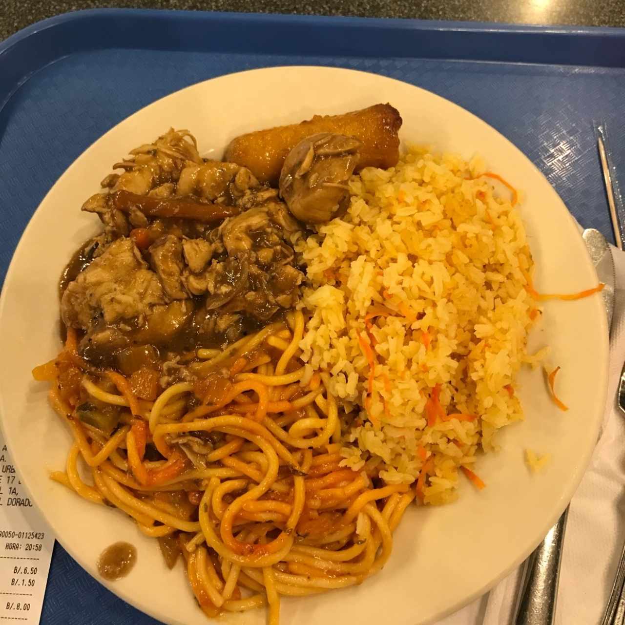 Arroz, spaguetti & pollo