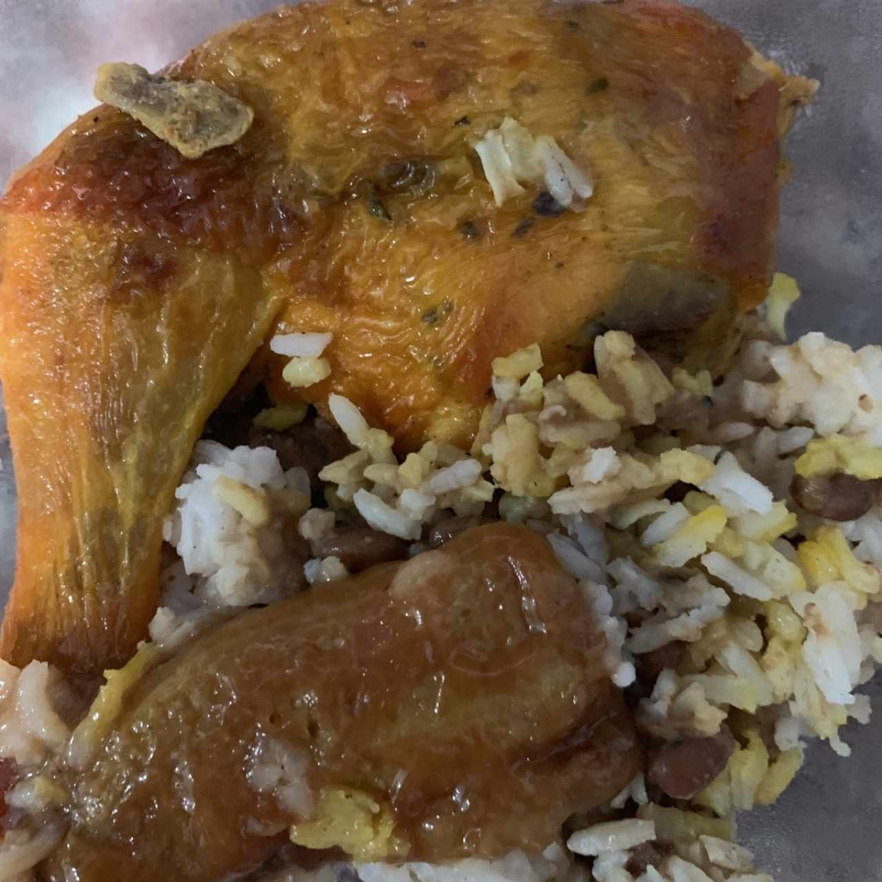 pollo al horno con arroz y frijoles 