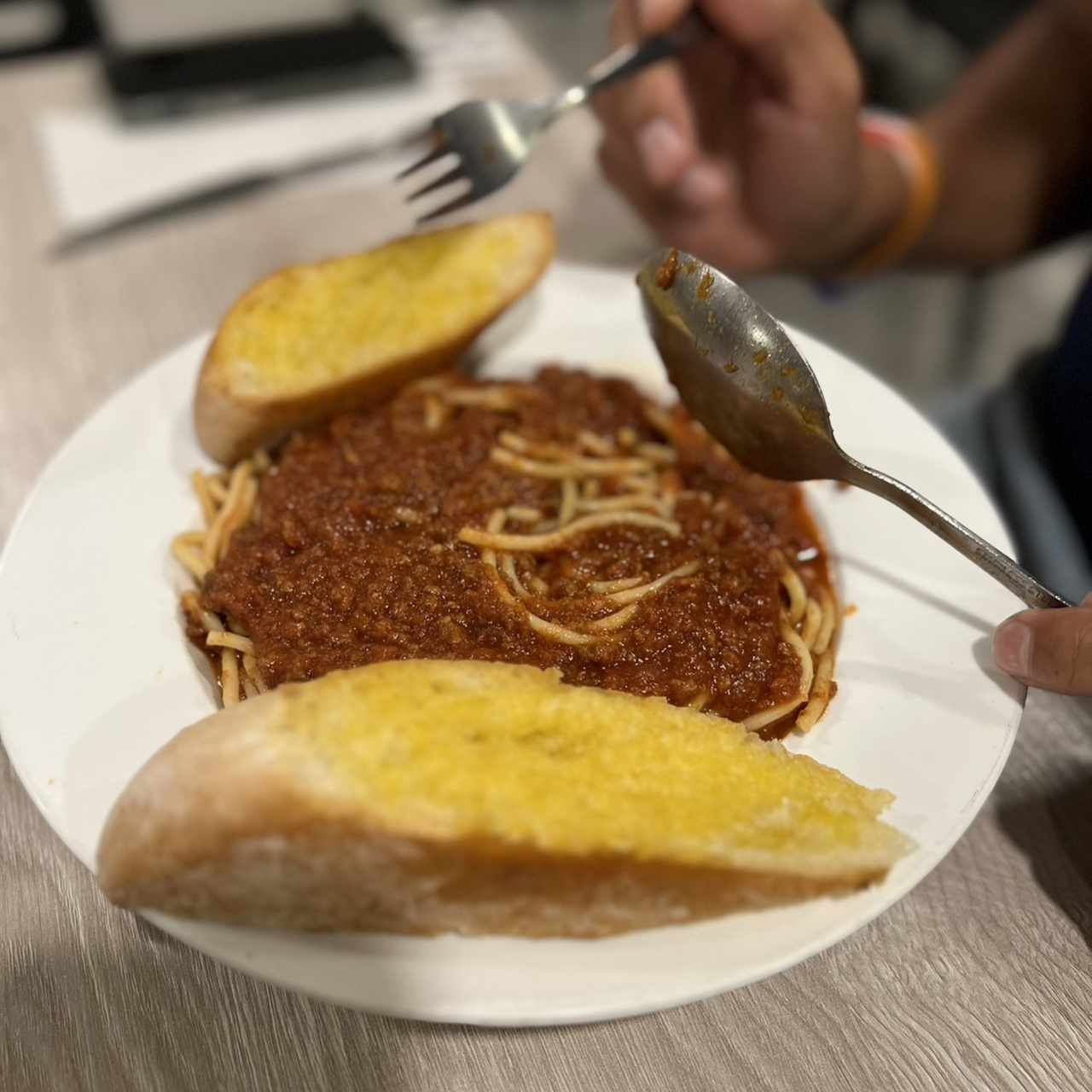 Spaguetti / Ni a la Bolognesa