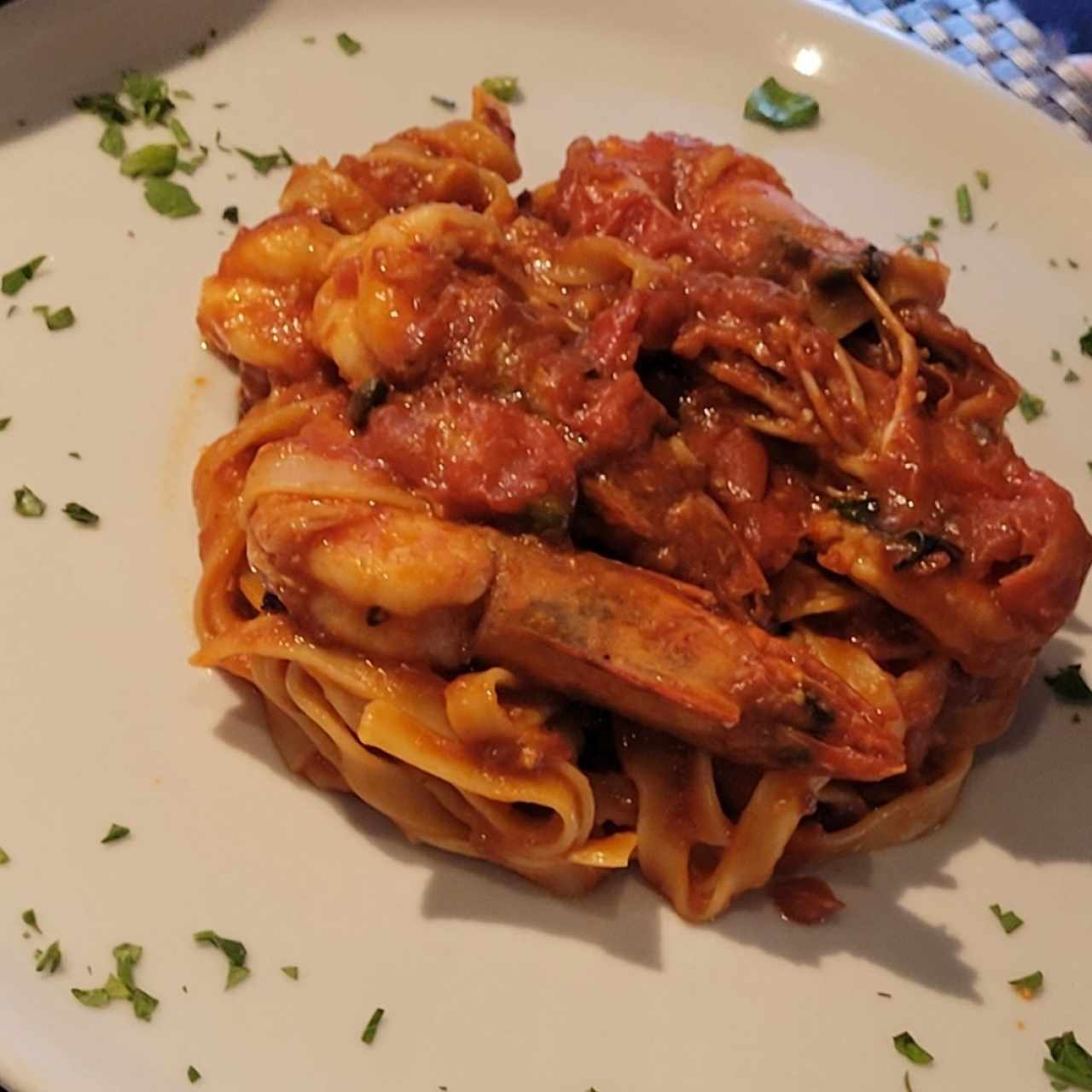 Pastas Largas - Langostinos Saltinboca