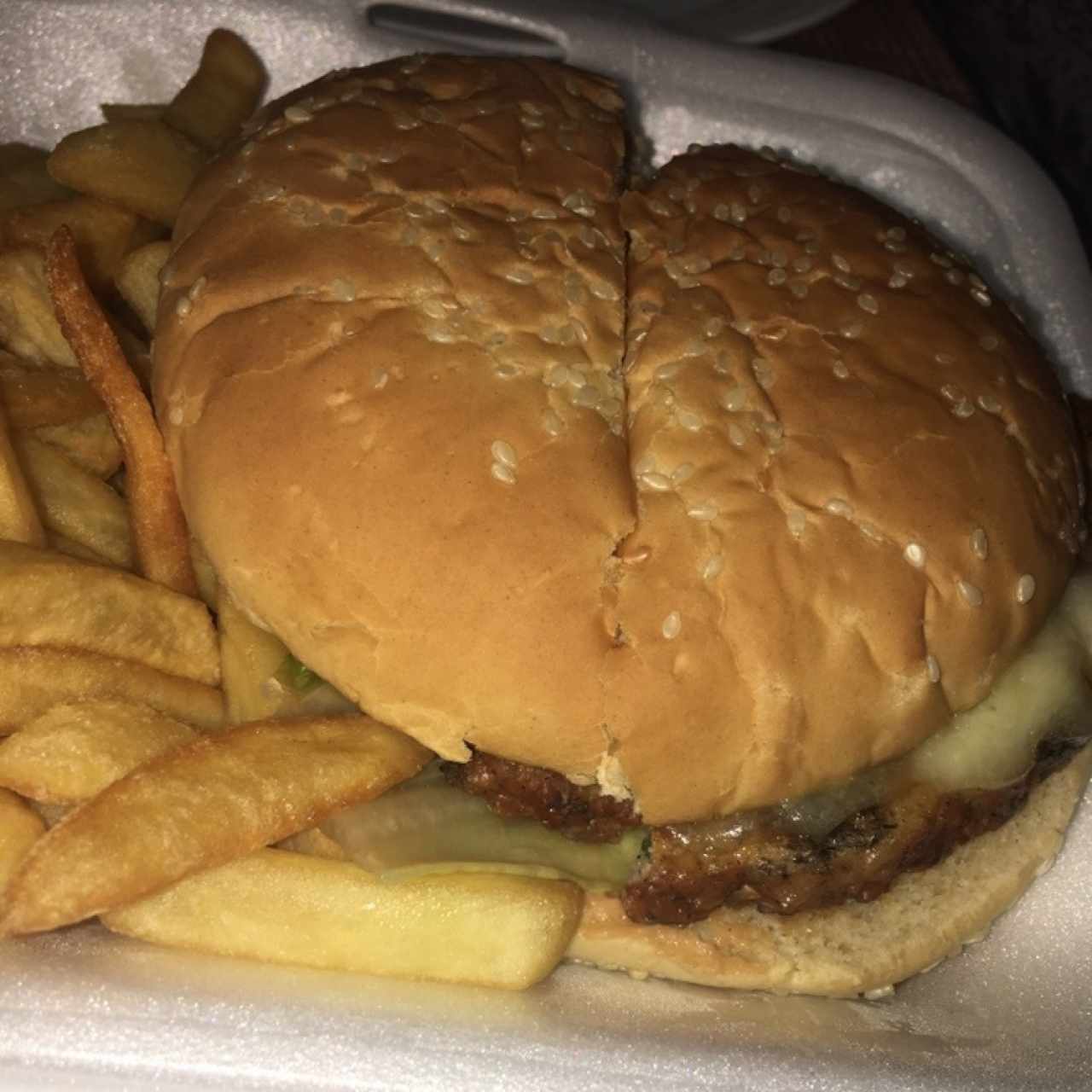 Hamburguesa de Pollo con Papas