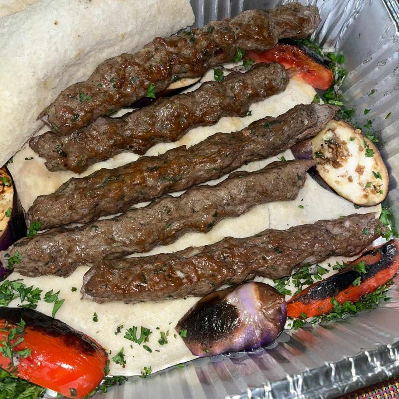 Kafta de Cordero al Carbón