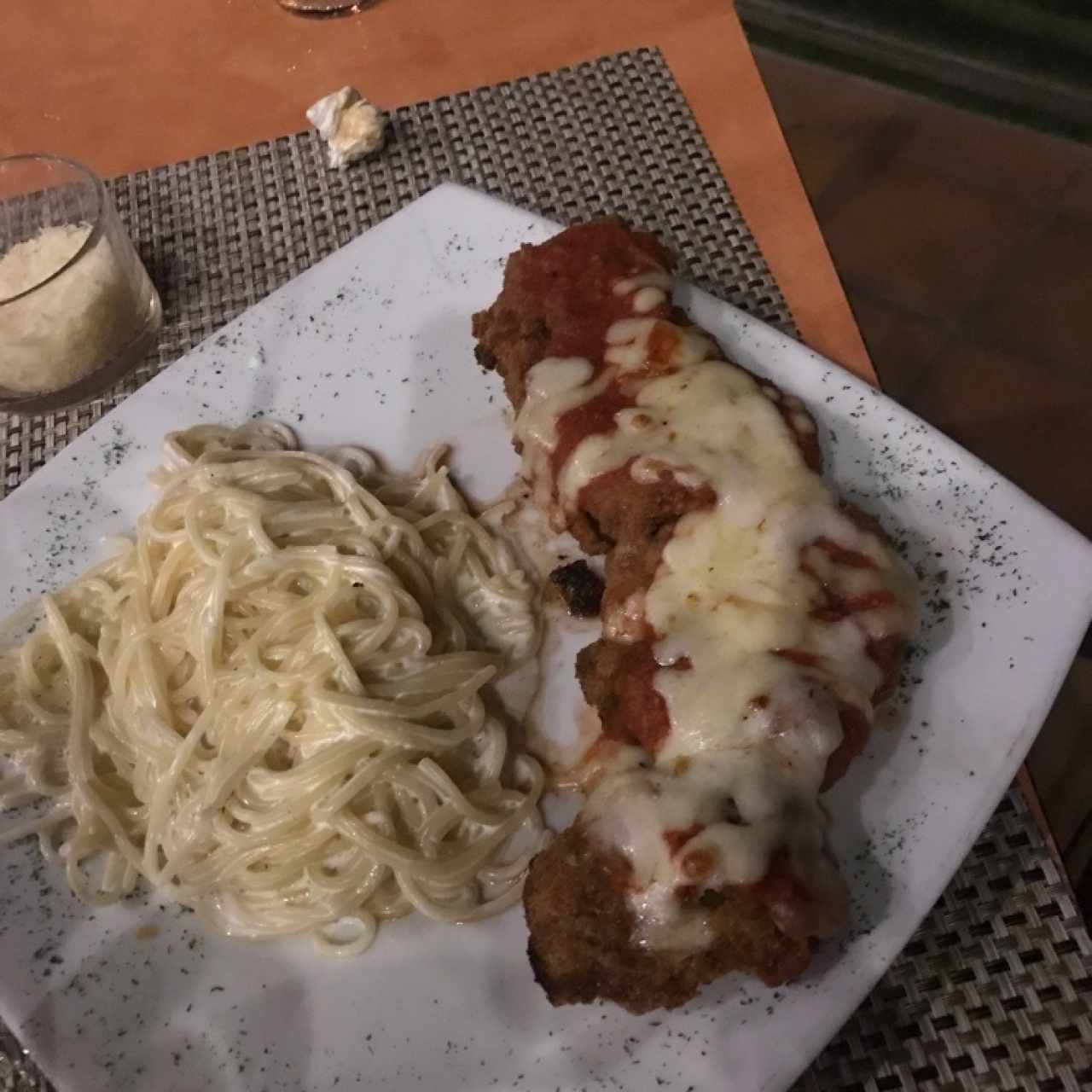 pollo ala parmiguiana