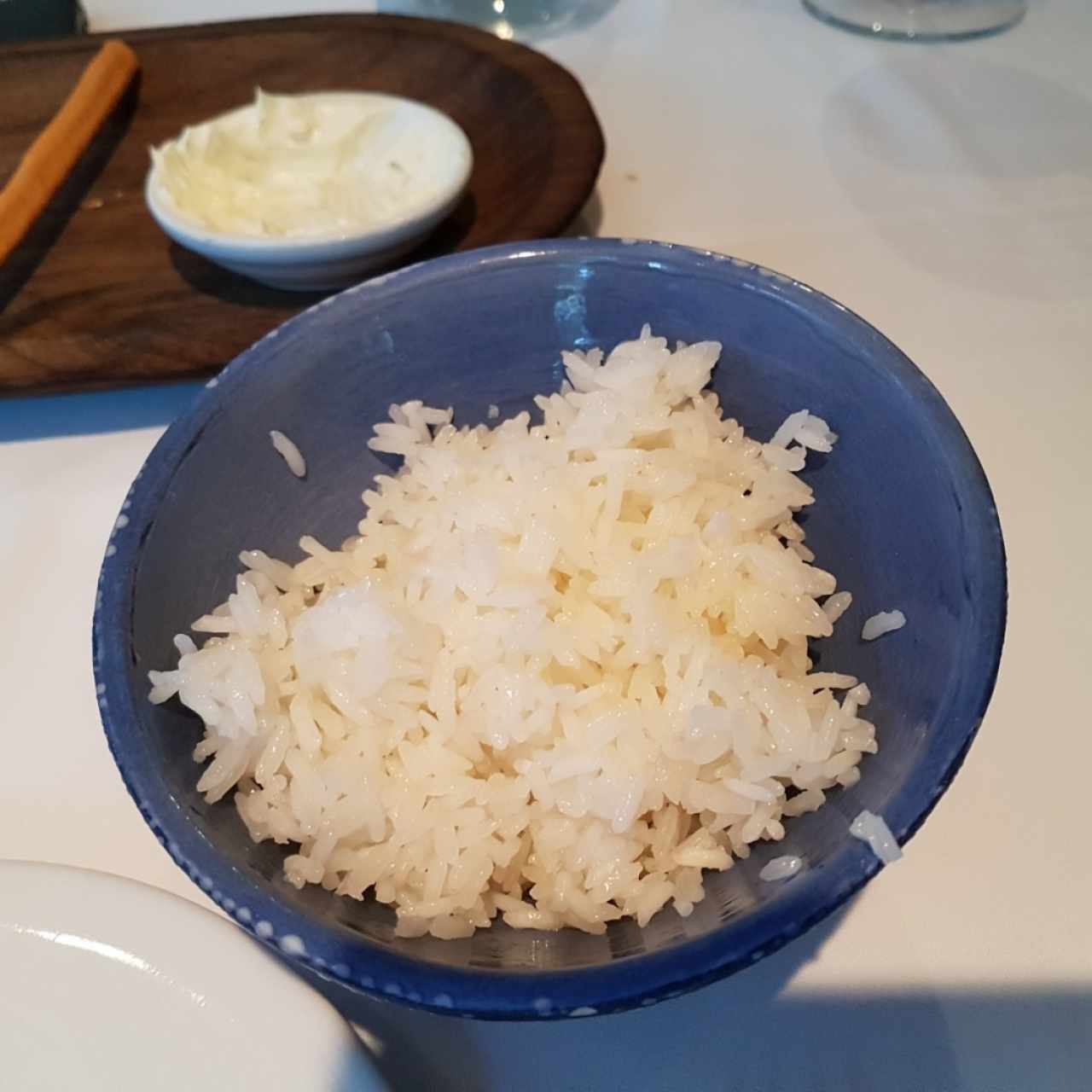 arroz acompañando las albondigas