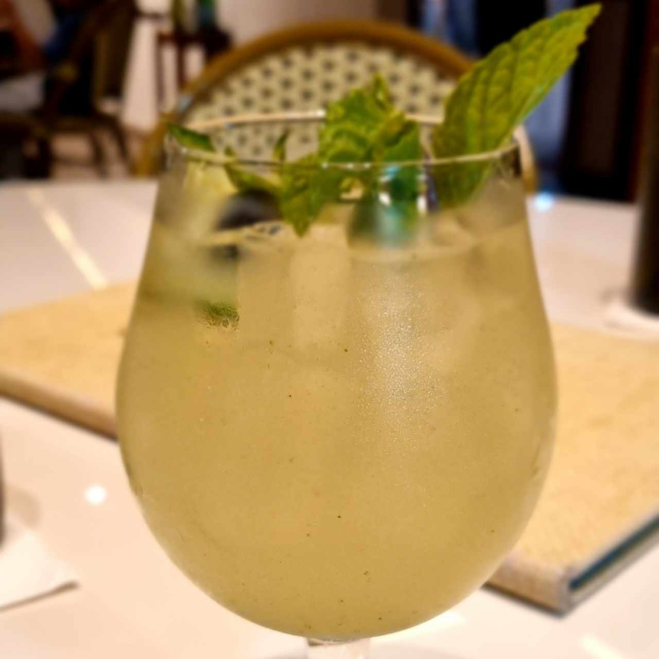 Gin de pepino y hierba buena