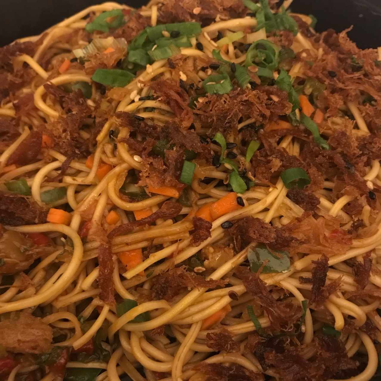 chow mein de pato crocante