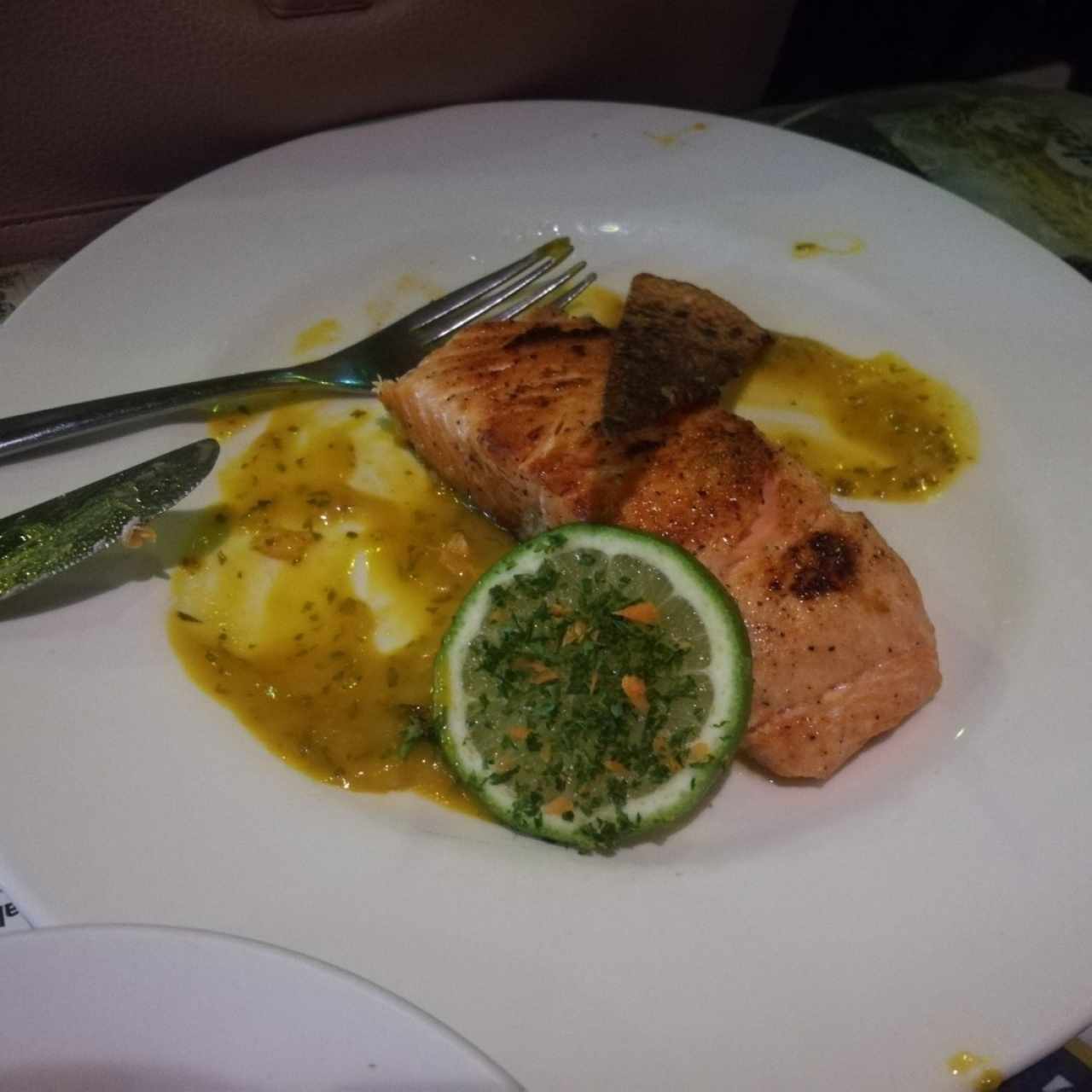 salmón en salsa de mango