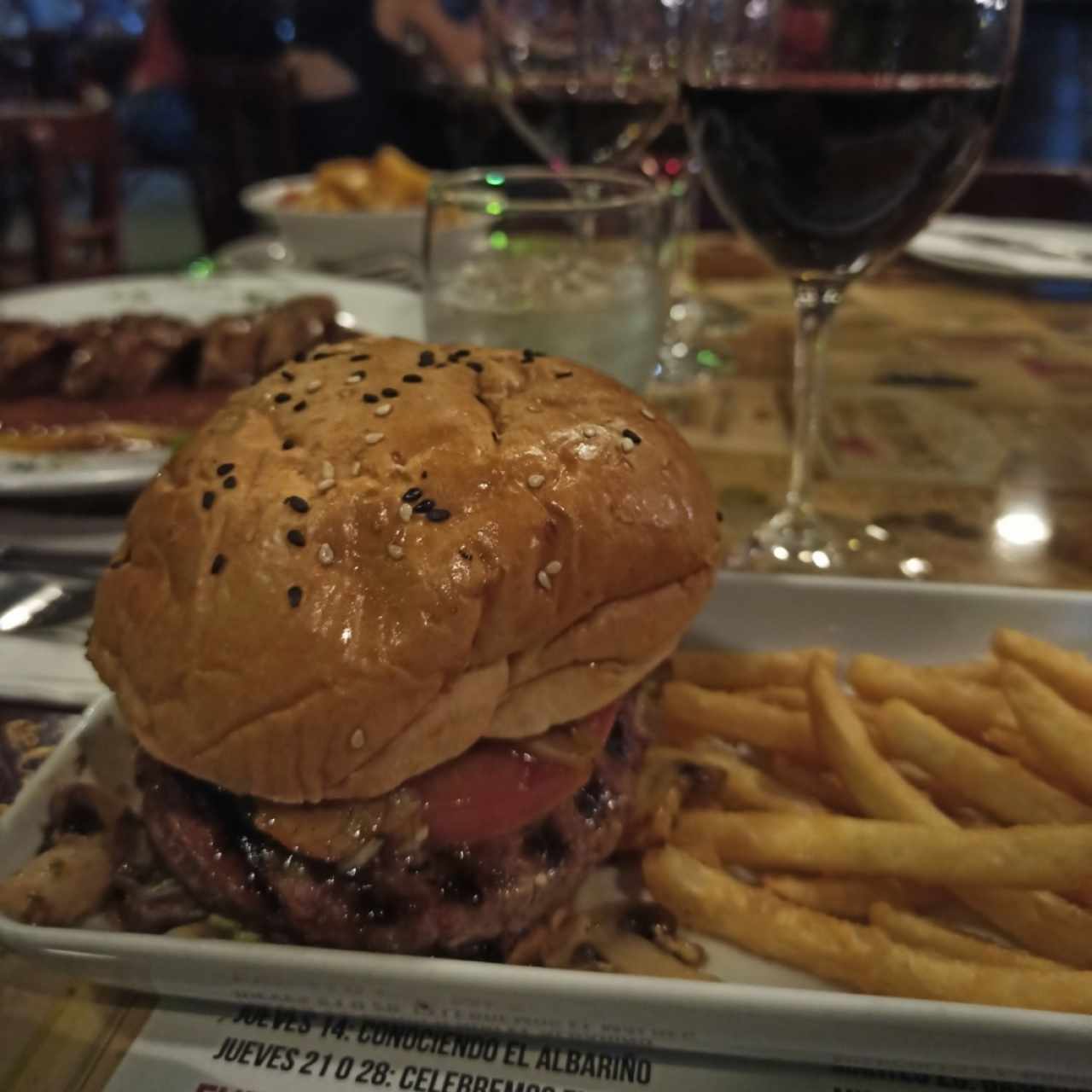 Hamburguesa Blue Cheese con papas fritas