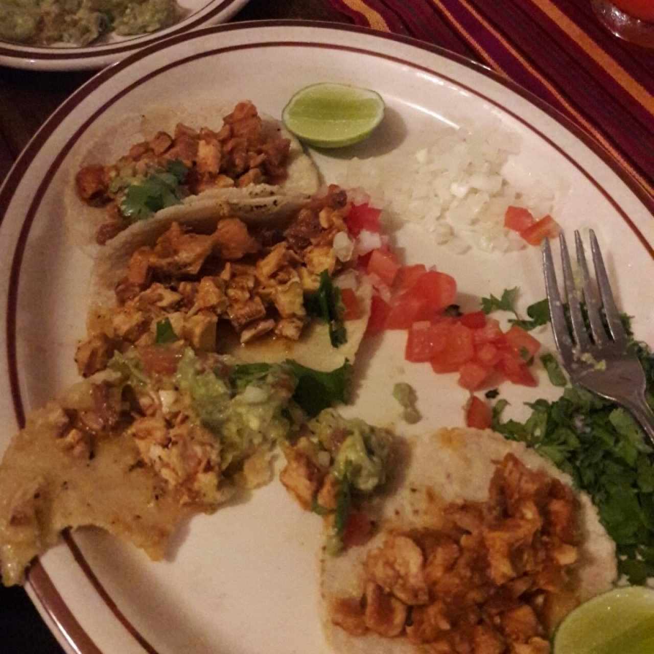 Res o Pollo o Cochinita Pibil o Al pastor o camarón