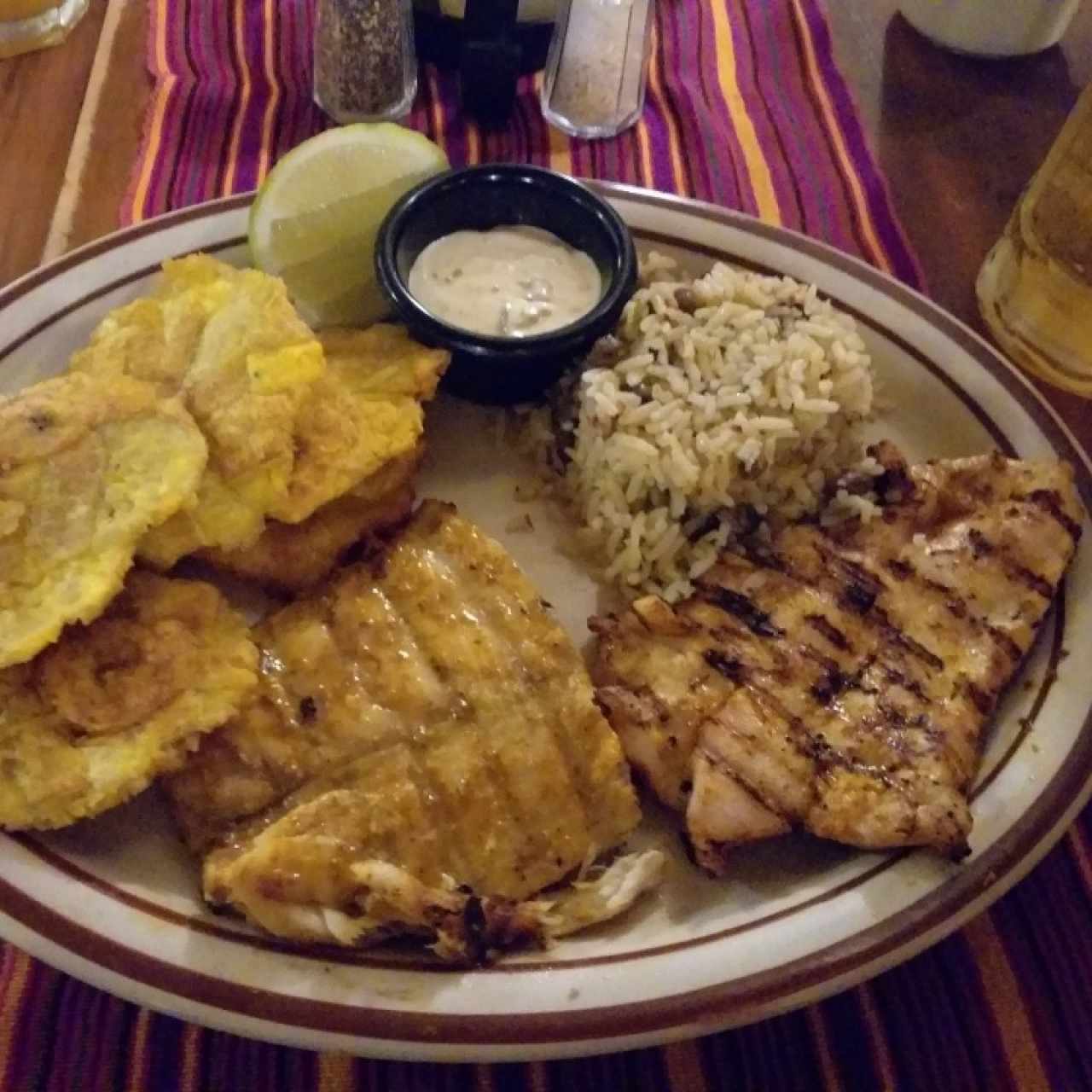 Platos Mixtos - Corvina y Pollo