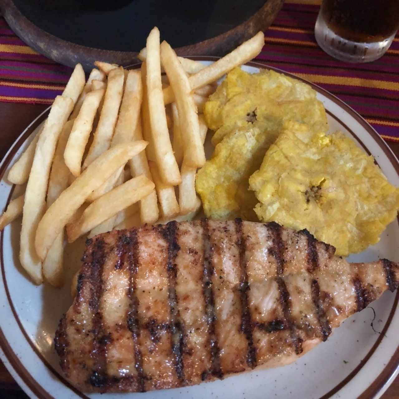 Almuerzo Ejecutivo de Pechuga a la Parrilla