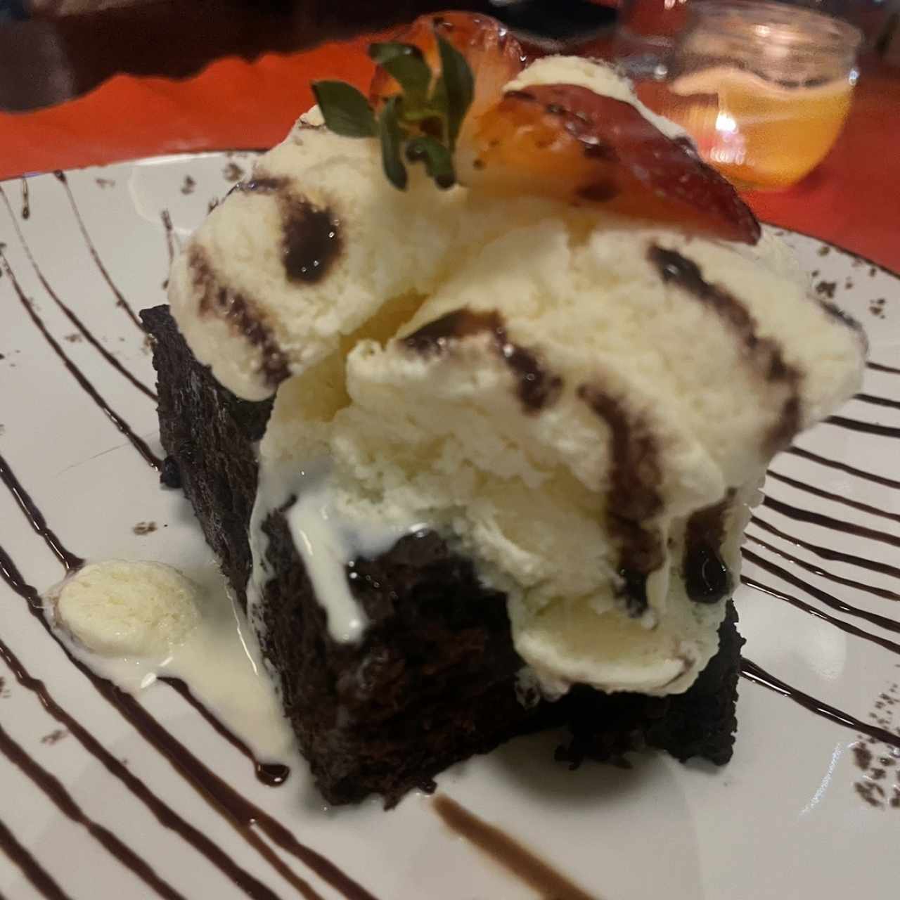 Brownie con helado