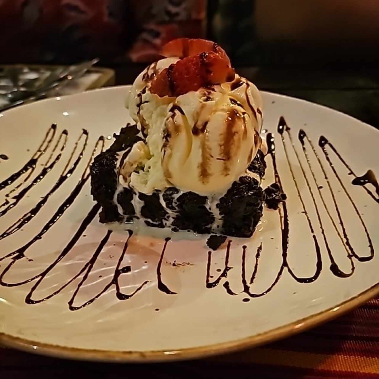 Postres - Brownie con helado