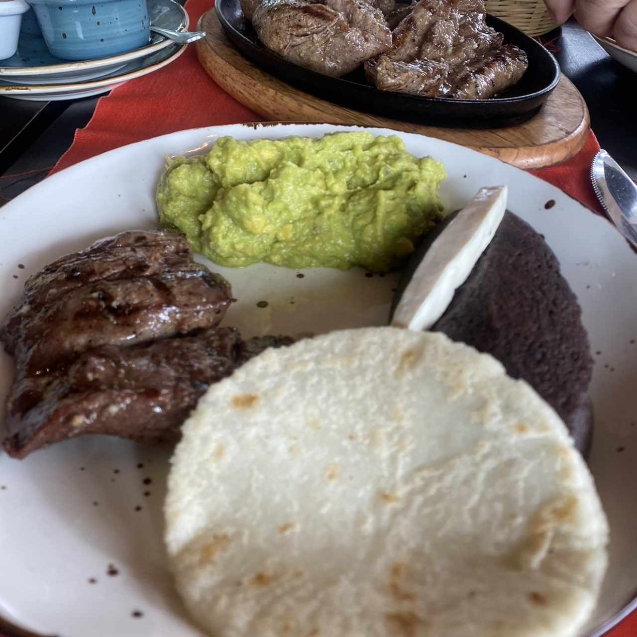 Parrilladas - Lomito y Picaña