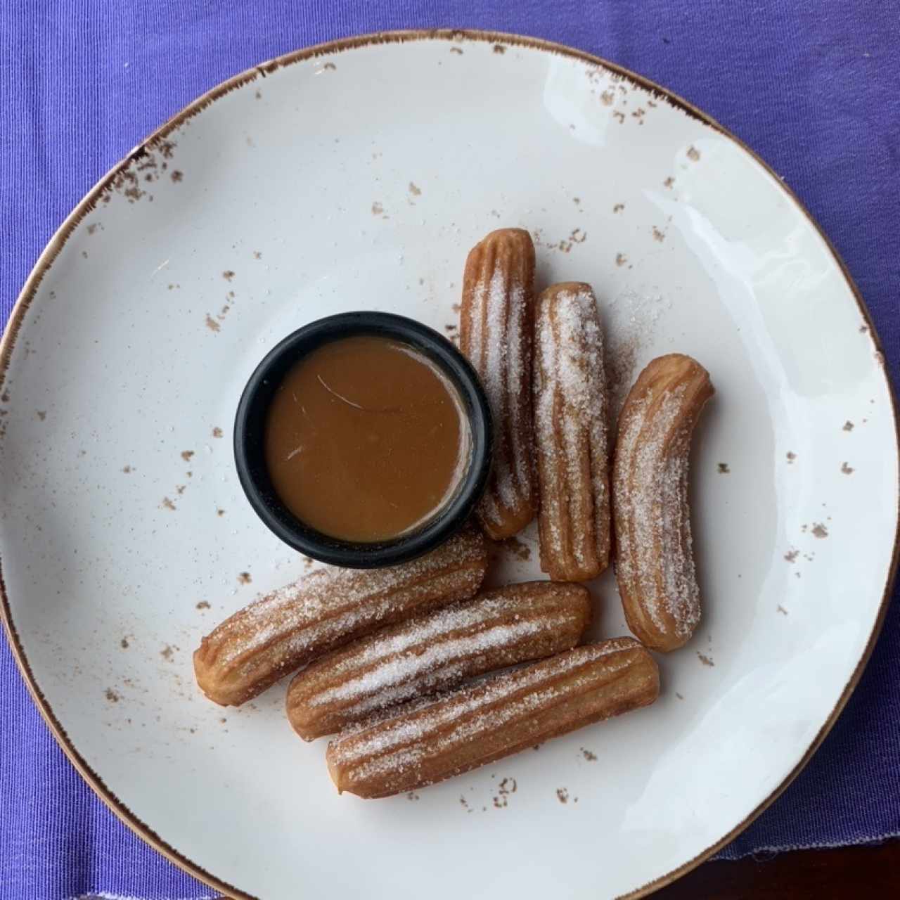 Churros con dulce de levhe 😋