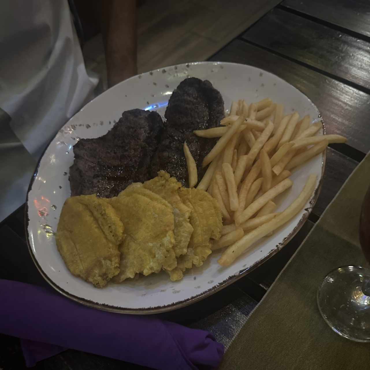 Nuestros Cortes - Picaña (patacones y papitas)