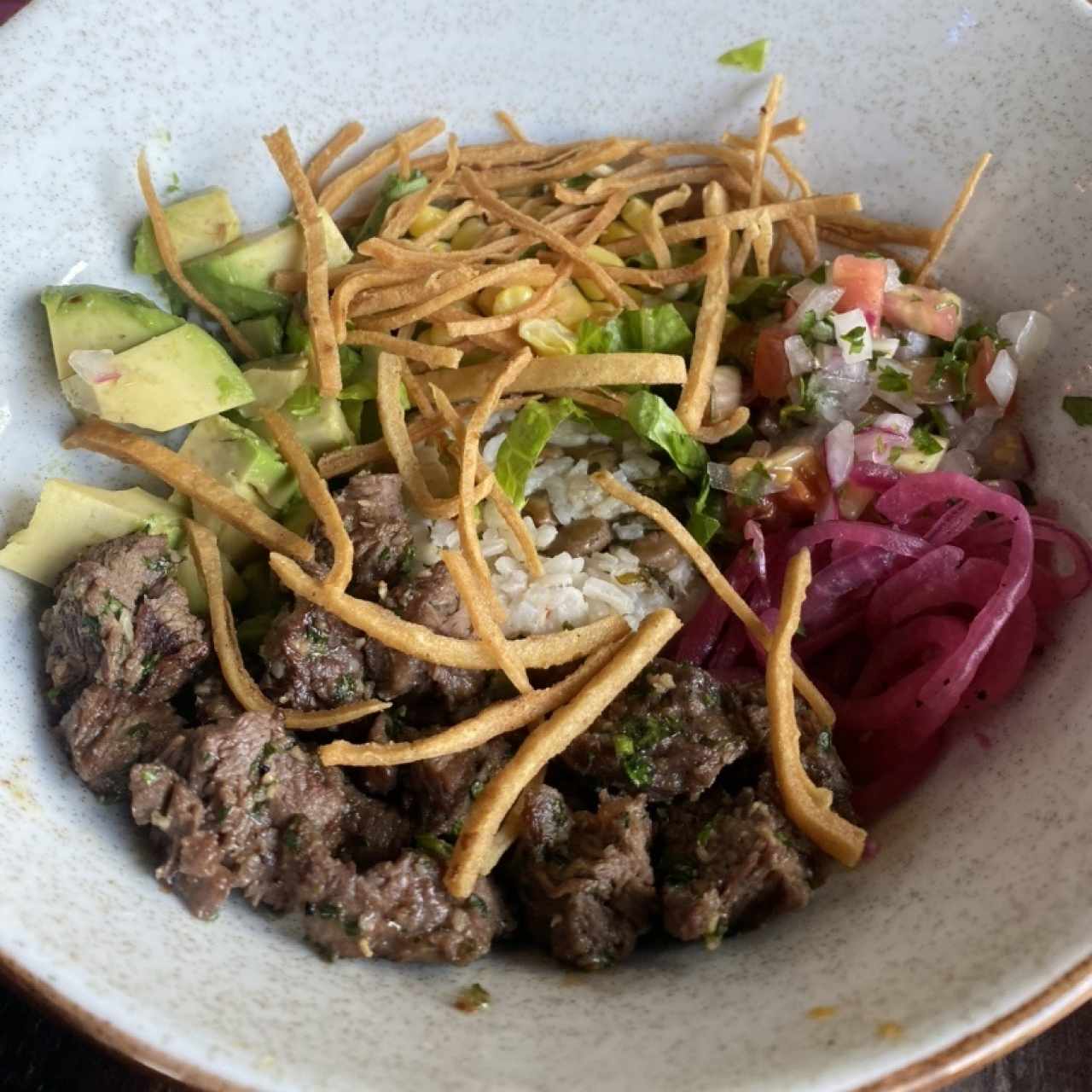 Healthy bowl con carne de res 