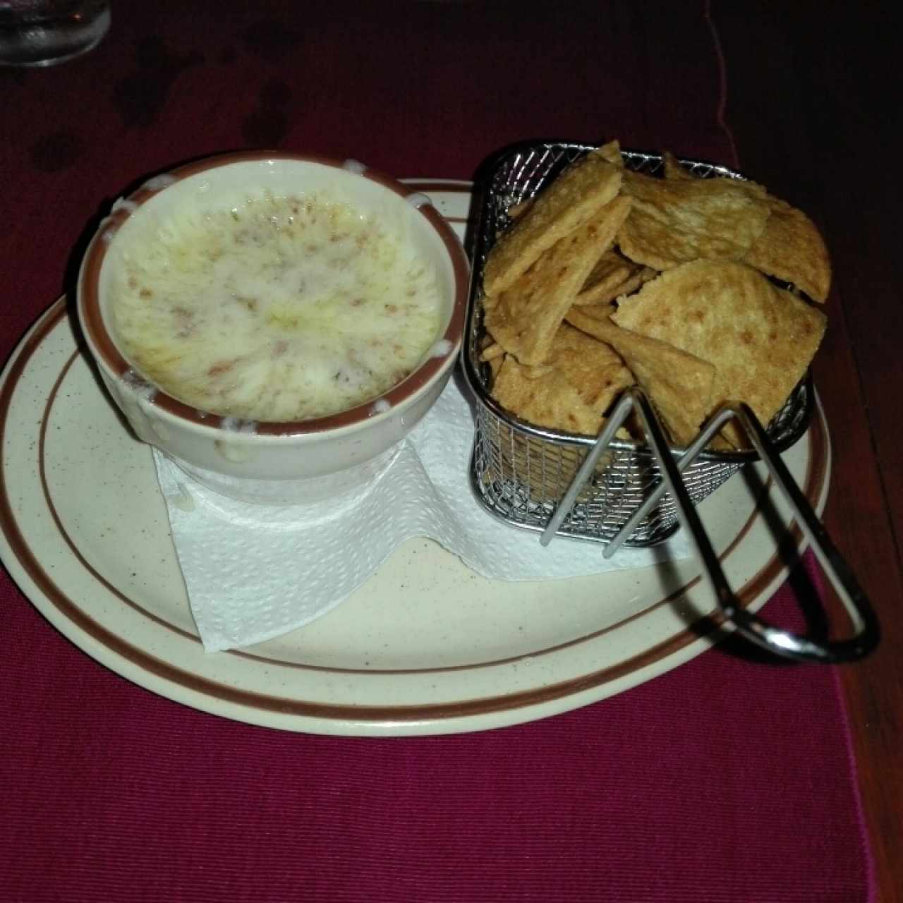 Queso Fundido con Chorizo