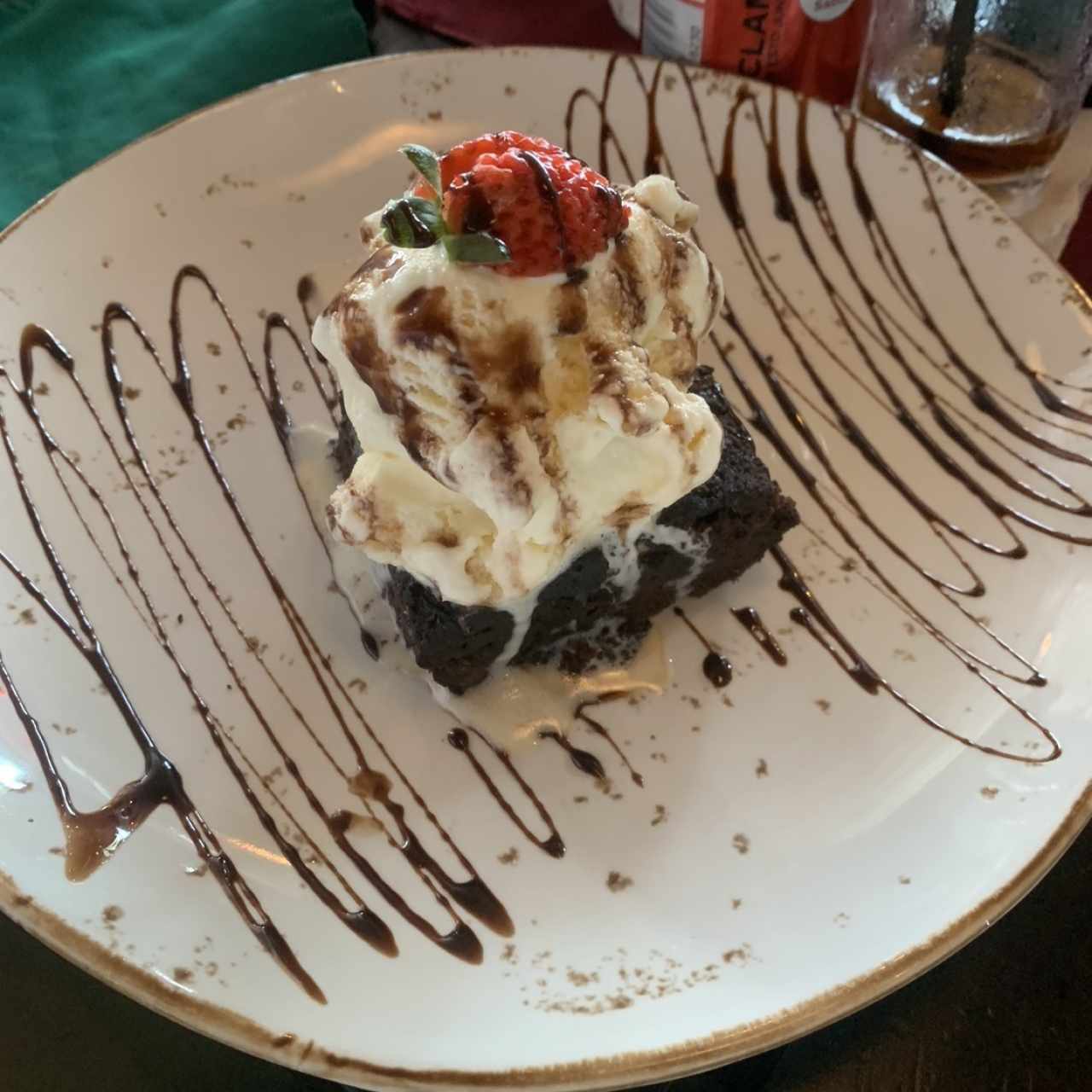 Postres - Brownie con helado