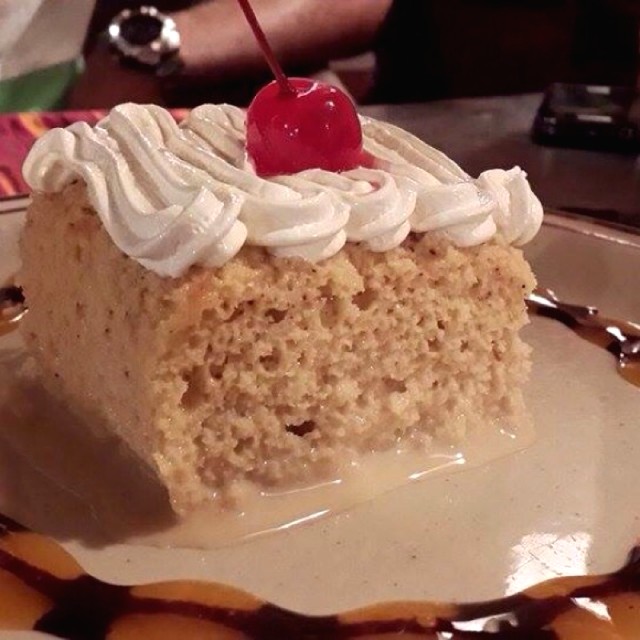 Tres Leches Con Amaretto