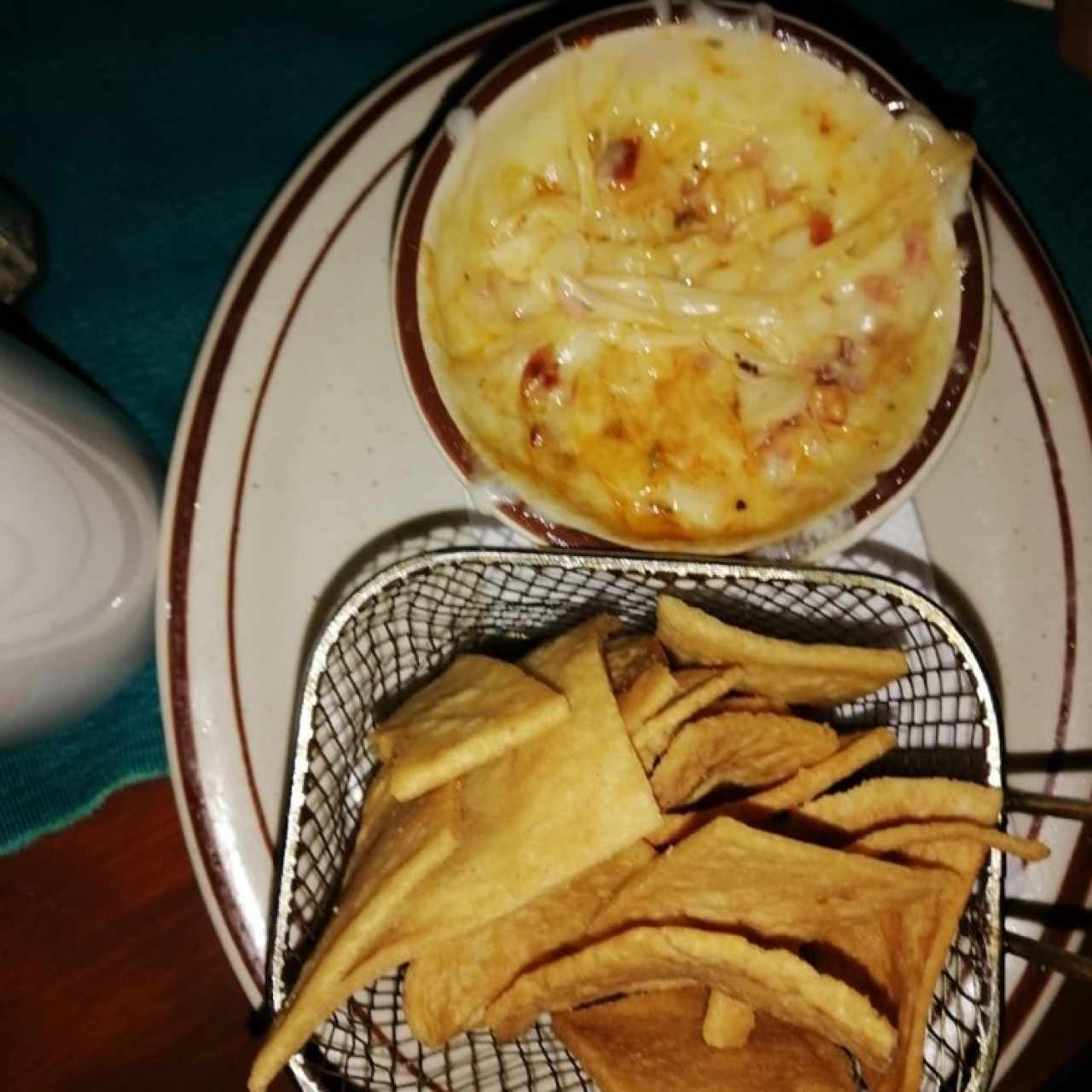 Queso Fundido con Chorizo