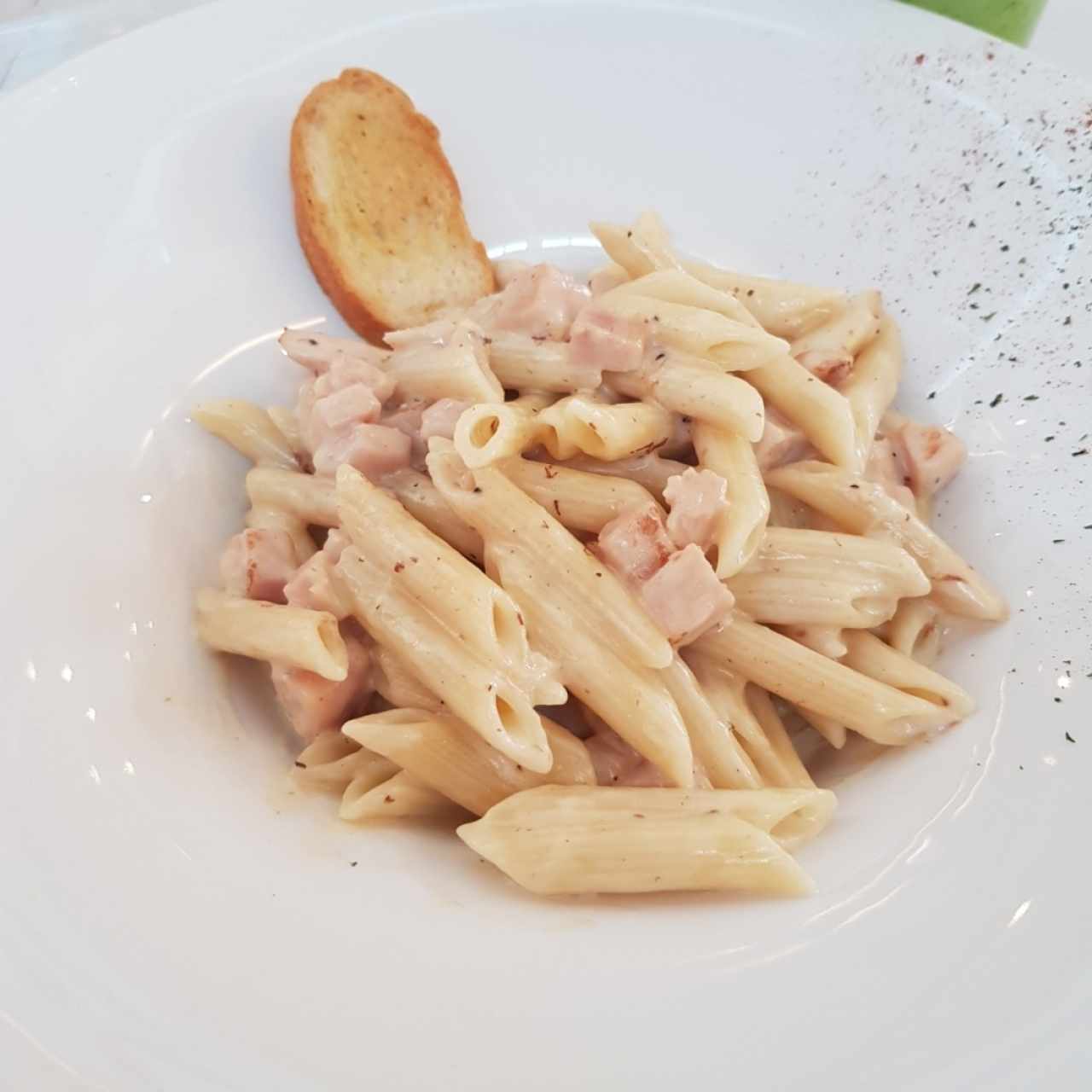 Pasta con Carbonara de Pavo