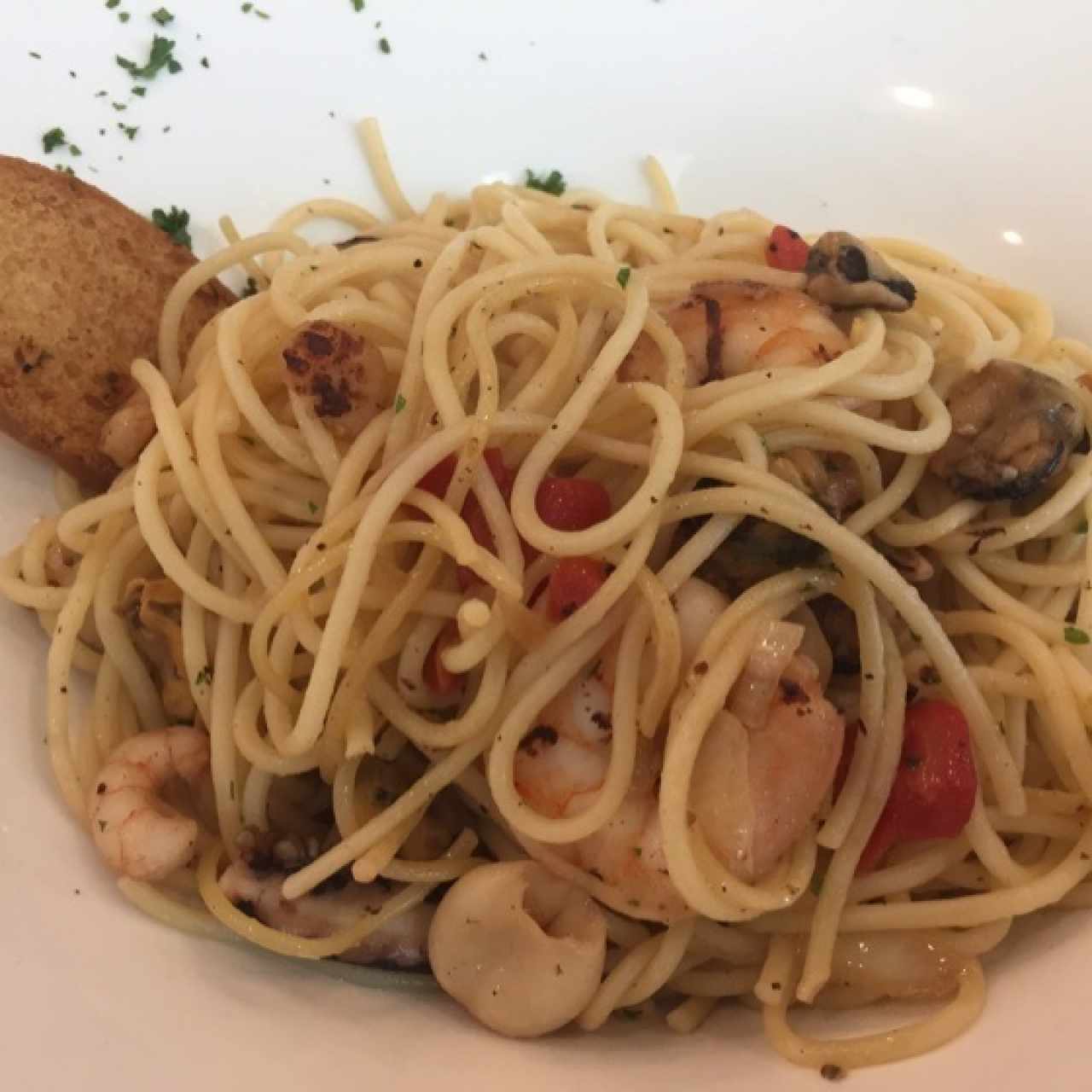 spaguetti con fruto di mare