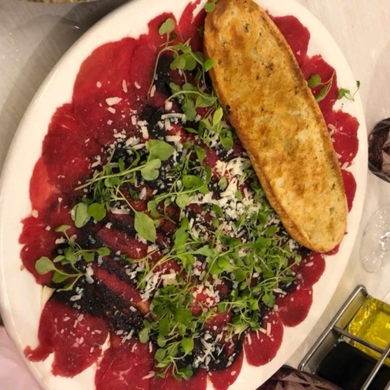 Carpaccio de res