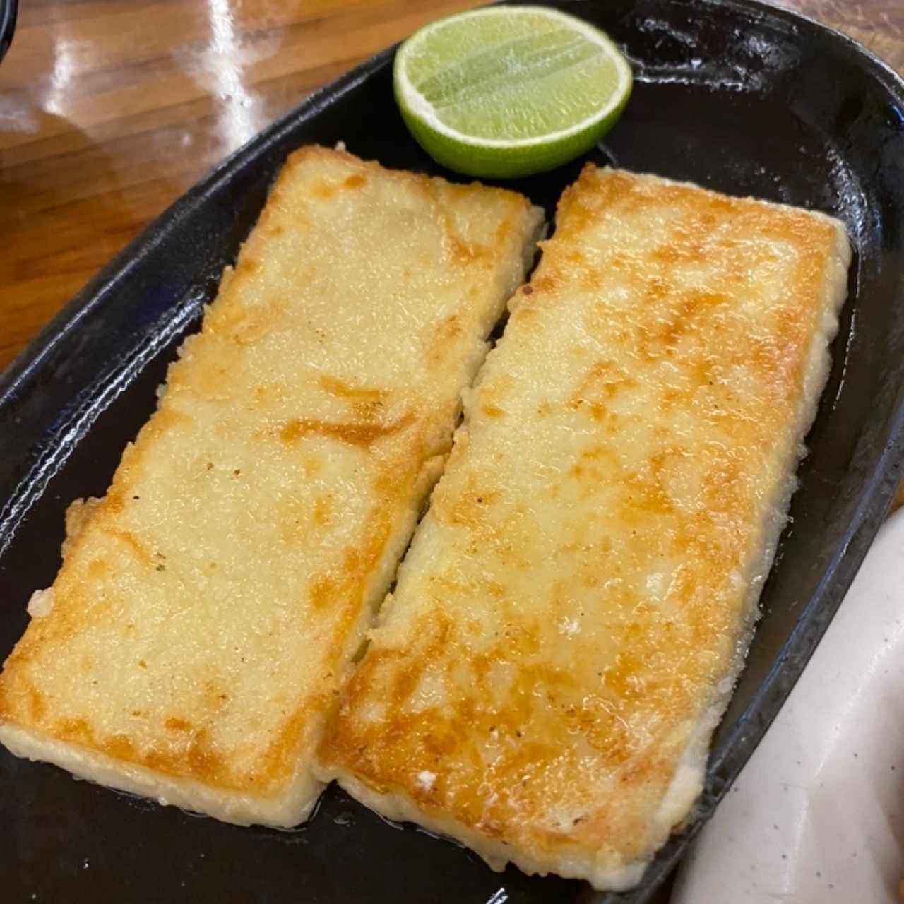 Saganaki crudo