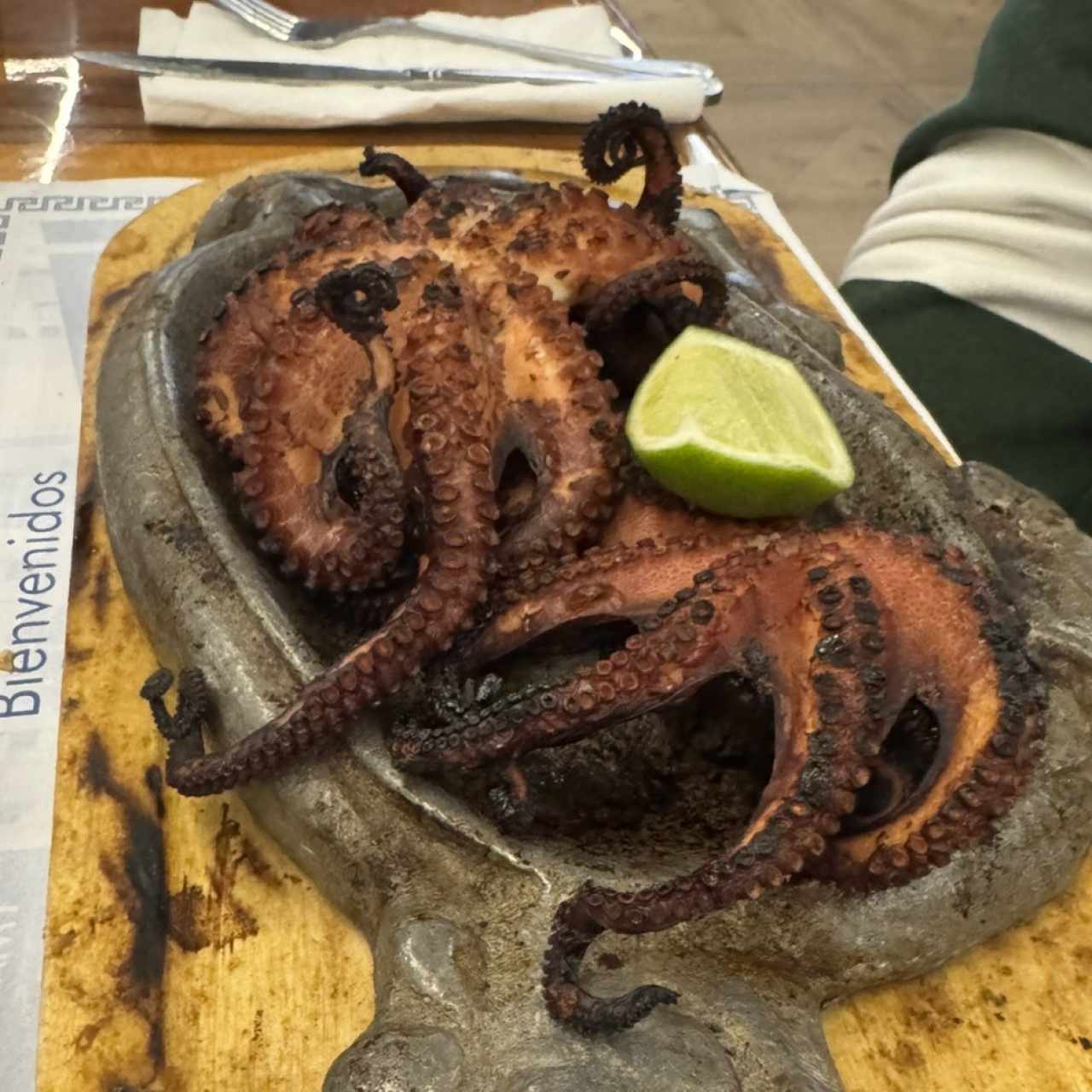 Mariscos - Pulpo al Carbón