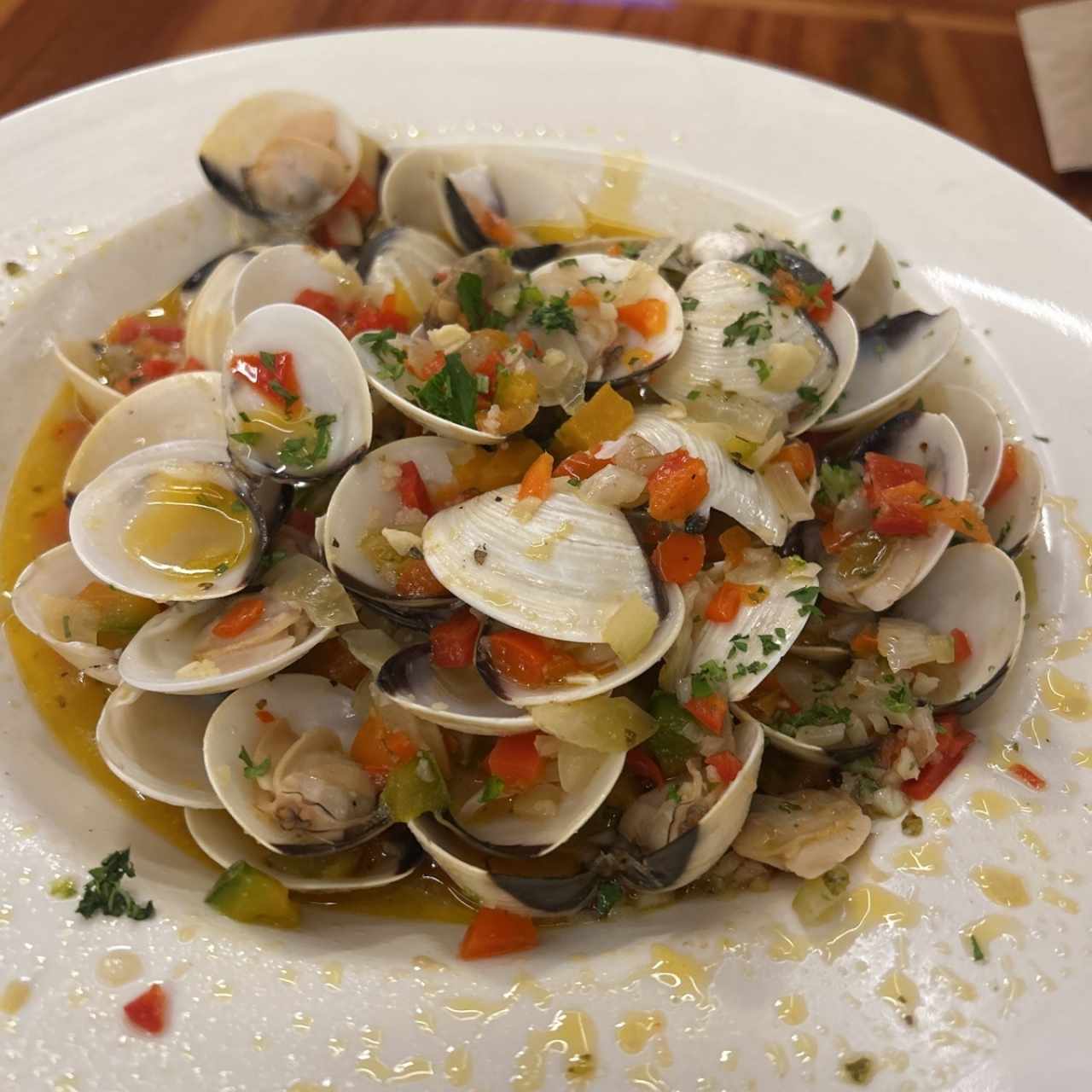 Almejas al Ajillo