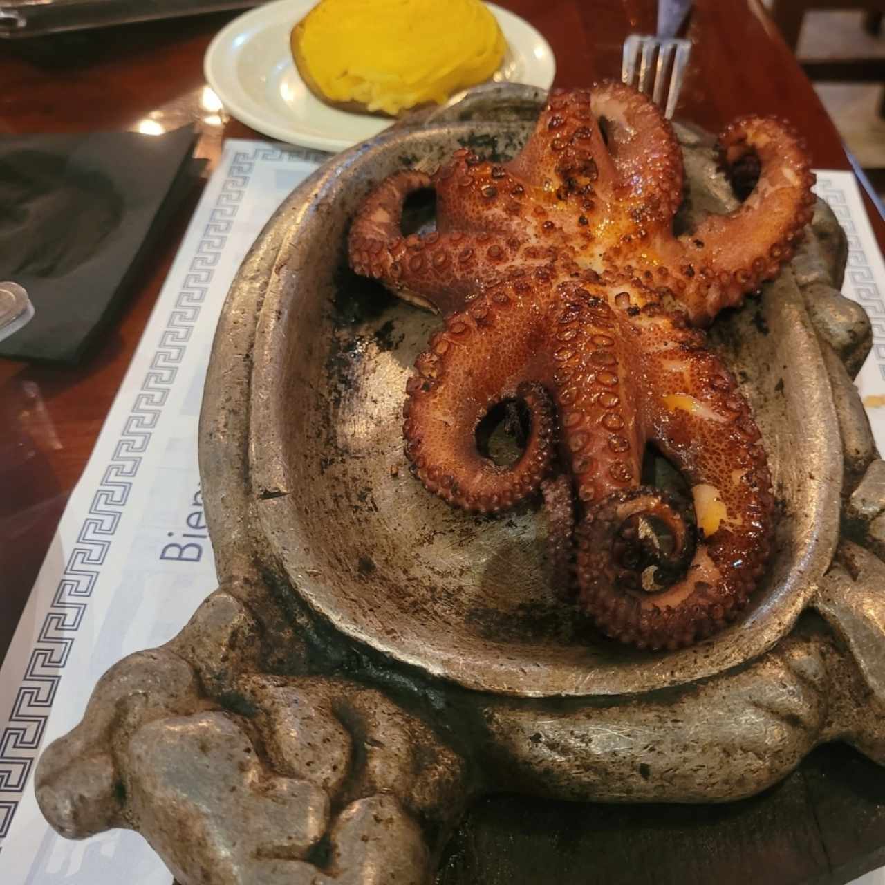 Mariscos - Pulpo al Carbón