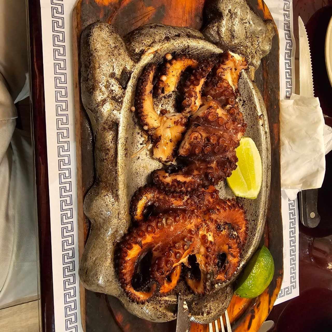 Mariscos - Pulpo al Carbón