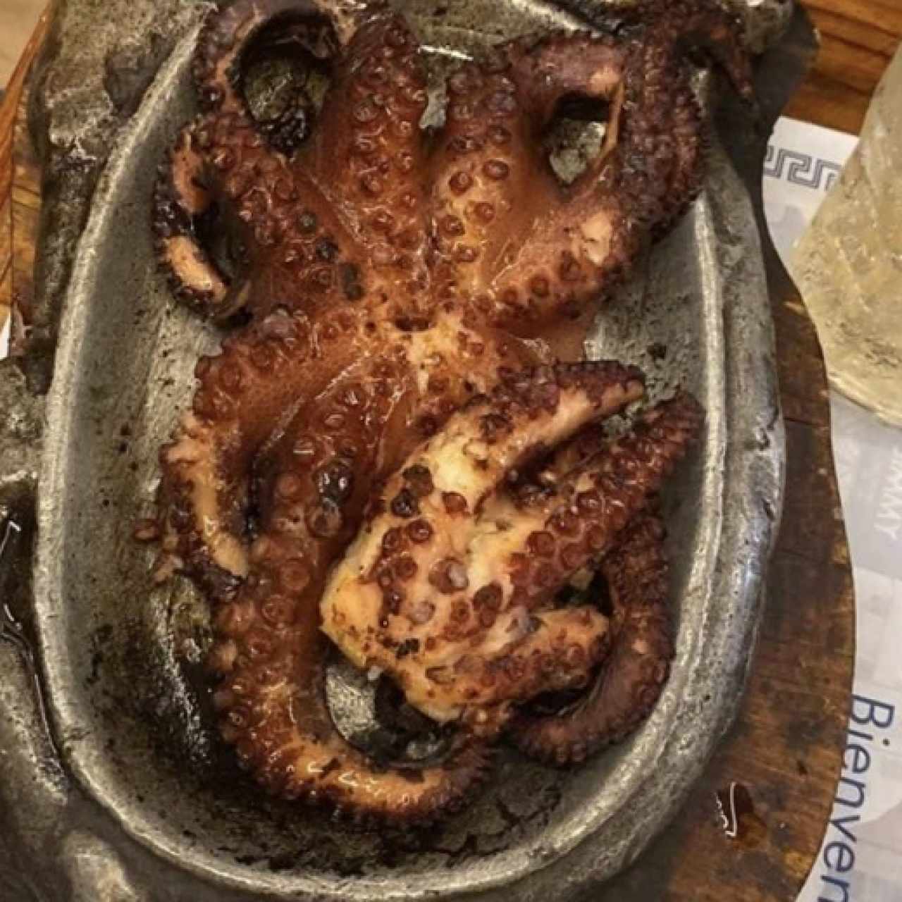 Pulpo al Carbón, al Ajillo, al Vino