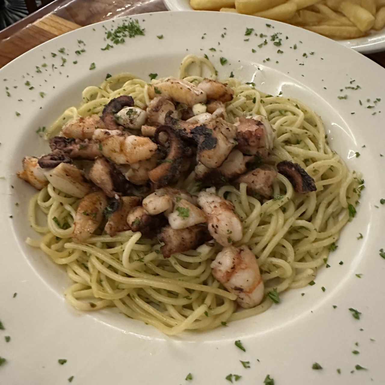 Spaghetti con Mariscos Mixtos